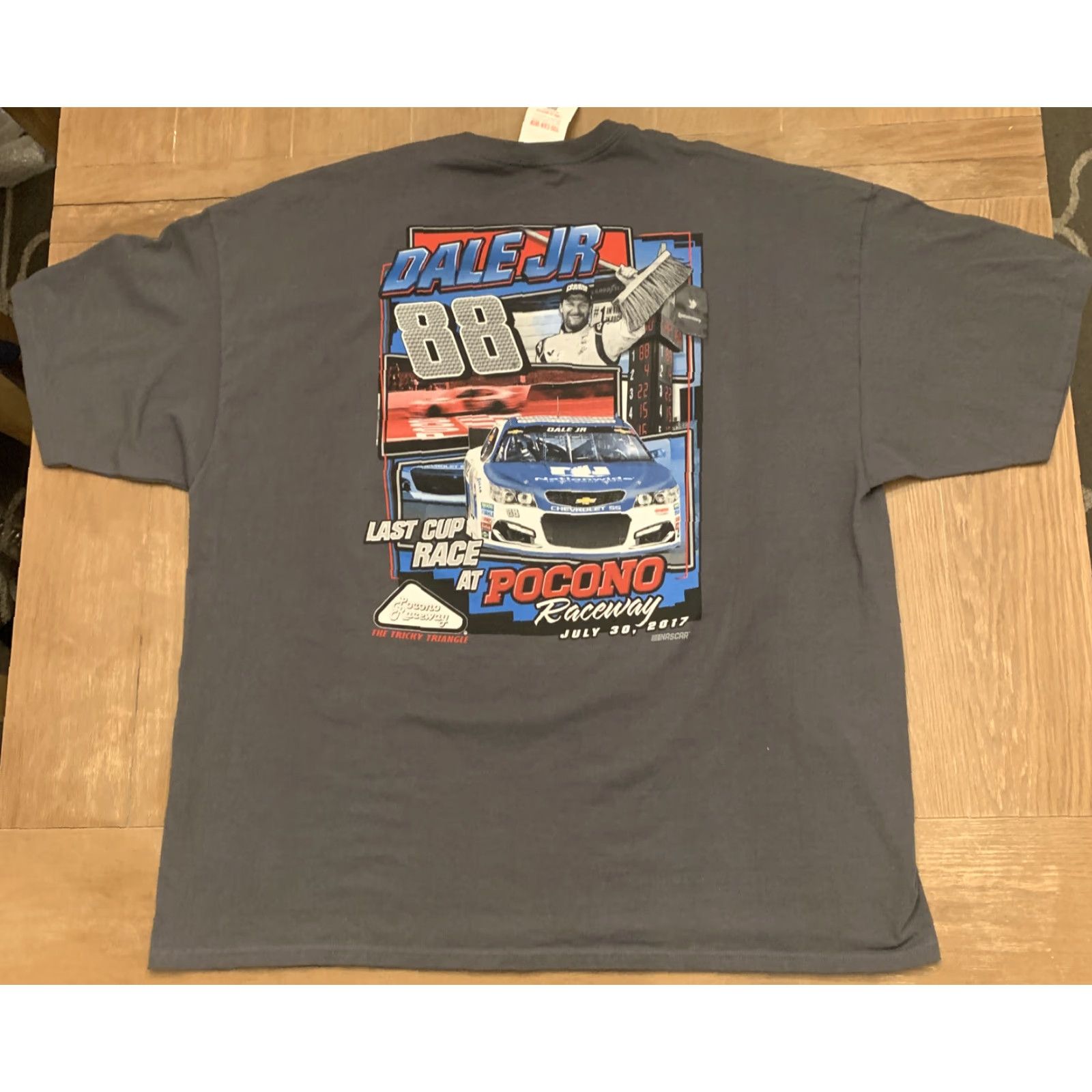Vintage VINTAGE Dale Earnhardt Jr Nation Appreci88ion Tour Shirt 3XL Racing T-Shirt Gray Men XXXL Pocono 2017 Mens Size US XXL / EU 58 / 5 - 5 Thumbnail