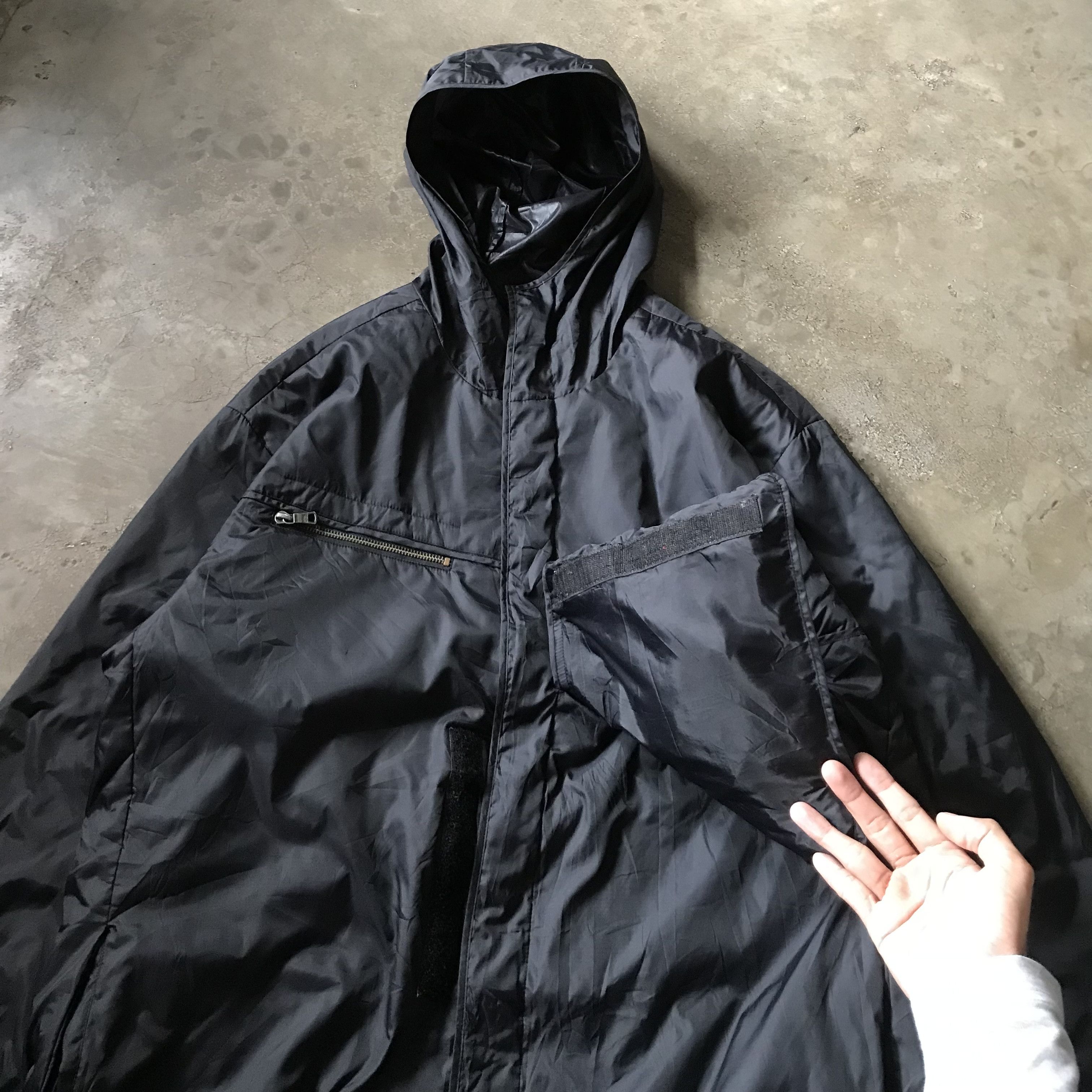 Armani Exchange × Designer × Giorgio Armani Armani Asymmetrical Strap Big Pockets Nylon Jacket Size US M / EU 48-50 / 2 - 5 Thumbnail