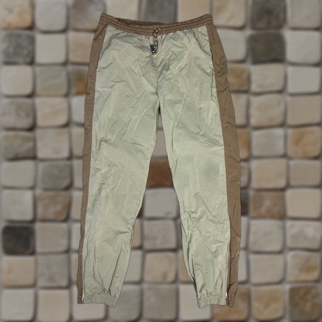 Lululemon VINTAGE Lululemon Evergreen Track Pants Womens 10 Beige Athleisure Running Size 32" / US 10 / IT 46 - 1 Thumbnail