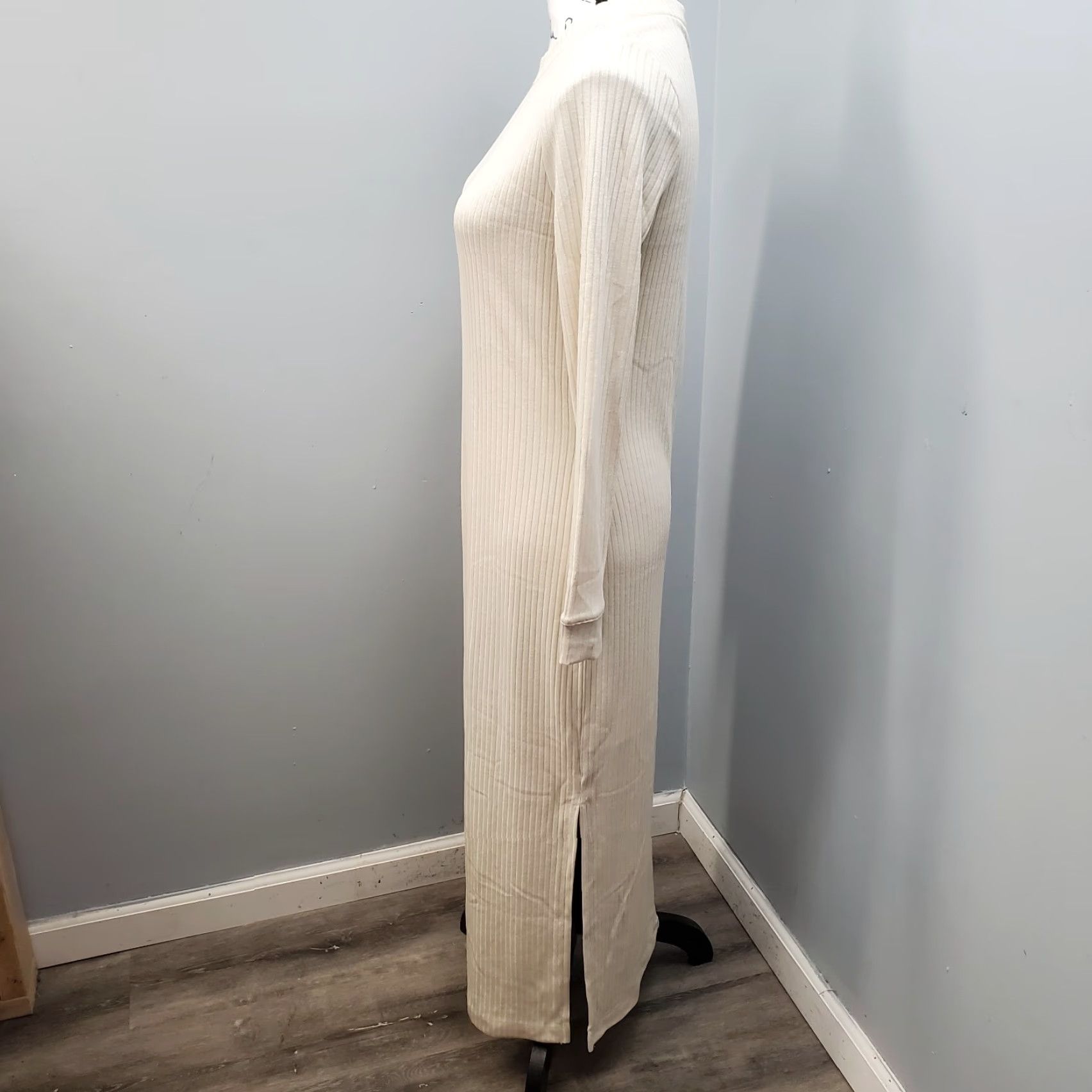 Old Navy Old Navy Maxi Dress Womens XS Tan Fitted Rib Knit Stretch Slim Fit Long Sleeve Shirt Womens XS Tan Rib Knit Fitted Maxi Dress Size XS / US 0-2 / IT 36-38 - 4 Thumbnail