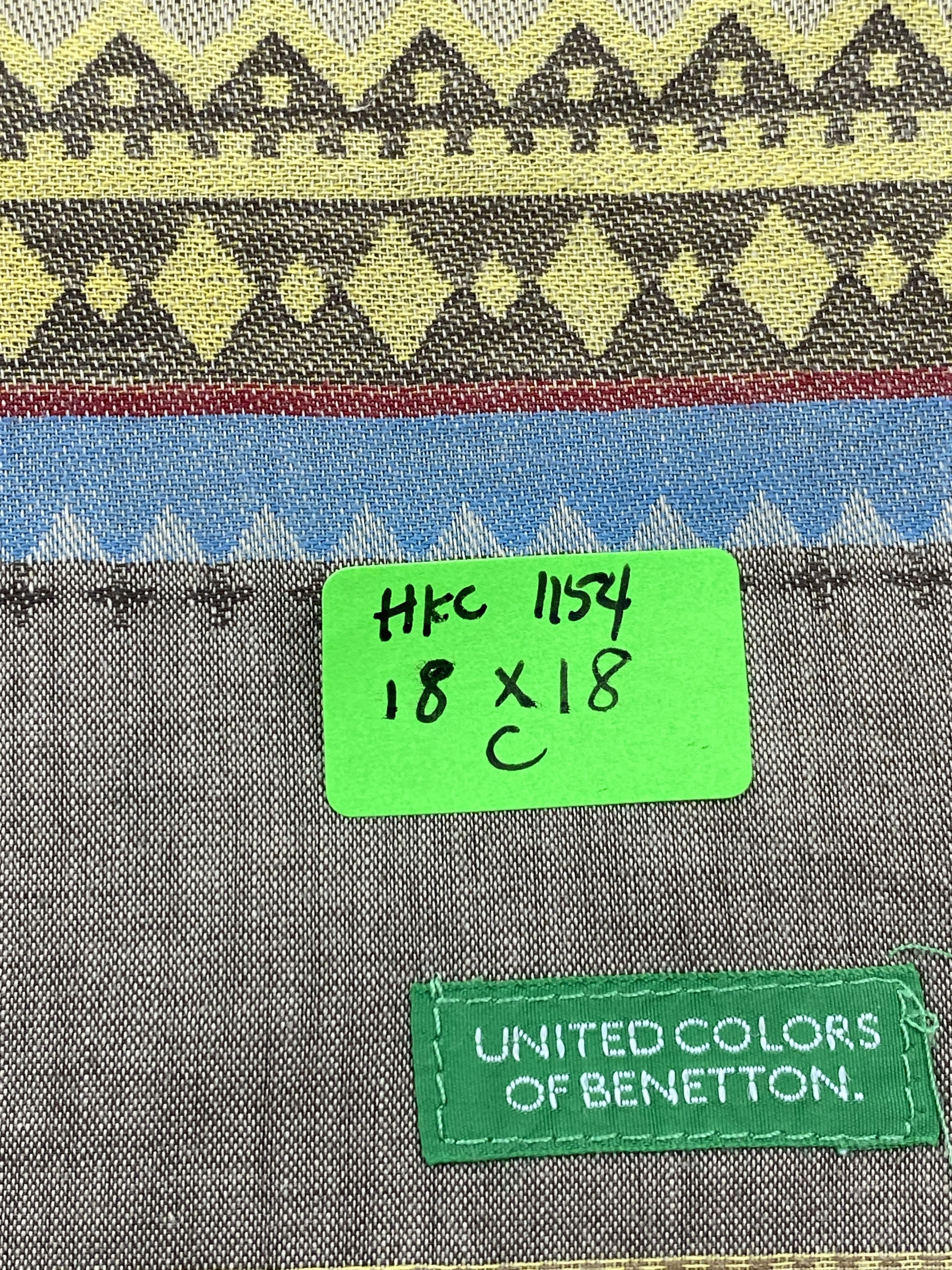 United Colors Of Benetton United Color Of Benetton Handkerchief / Neckerchief HKC1154 Size ONE SIZE - 8 Thumbnail