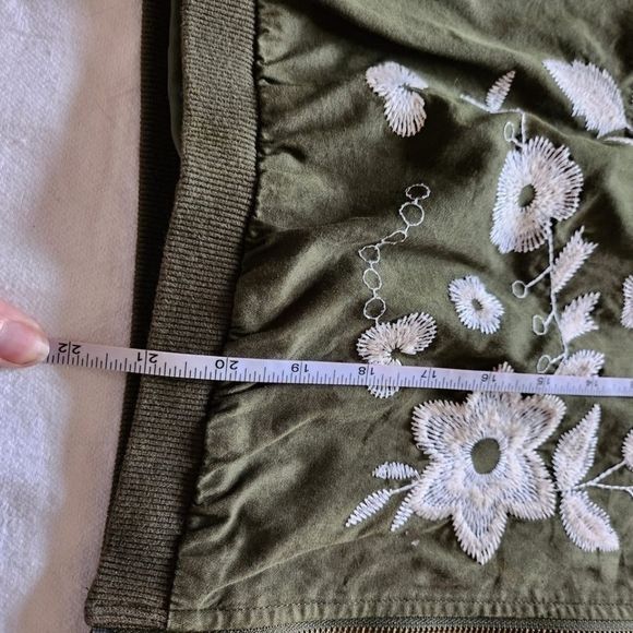 Sage Sage The Label Embroidered Floral Lined Full Zip Sz. L Jacke Size L / US 10 / IT 46 - 12 Thumbnail
