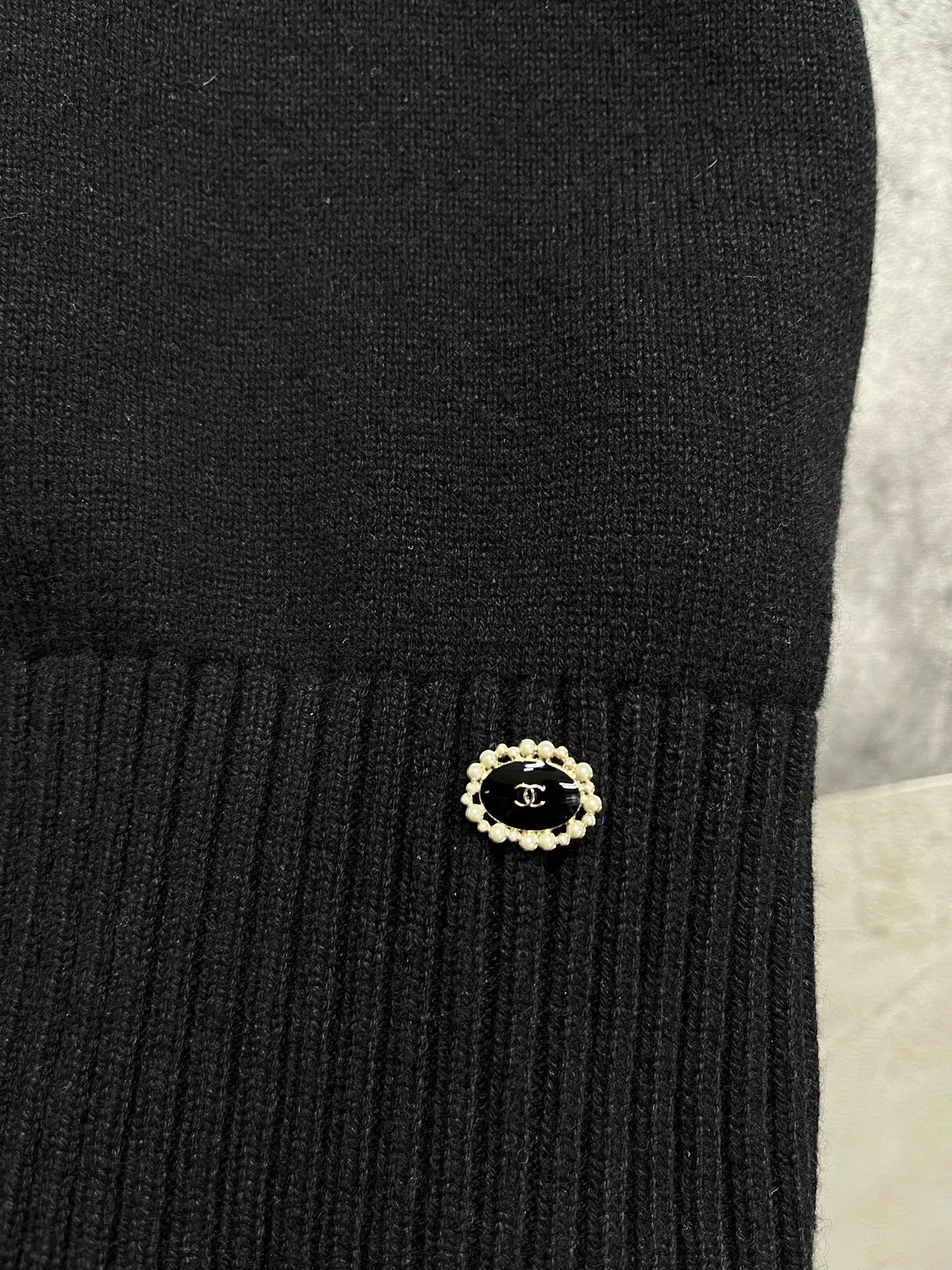 Chanel CHANEL Castle Cashmere Sweater 36, New Size XS / US 0-2 / IT 36-38 - 3 Thumbnail