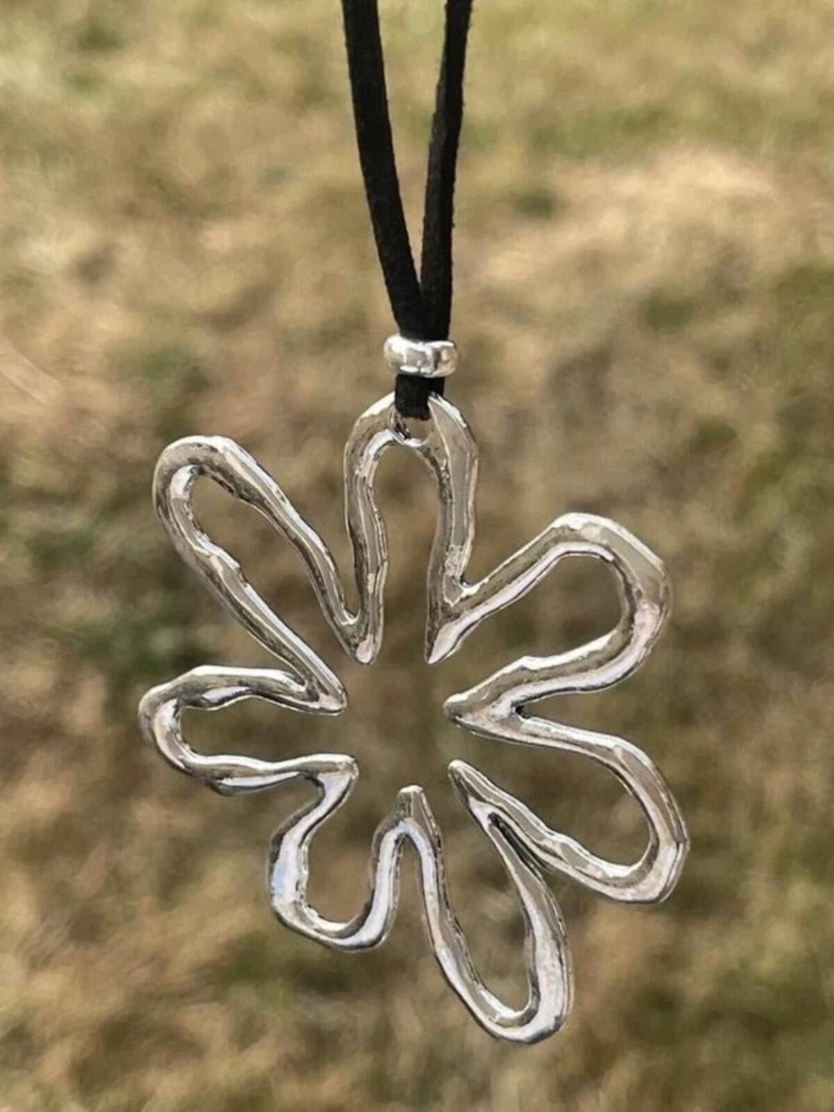 Other Silver plated spiral abstract pendant necklace Size ONE SIZE - 4 Thumbnail