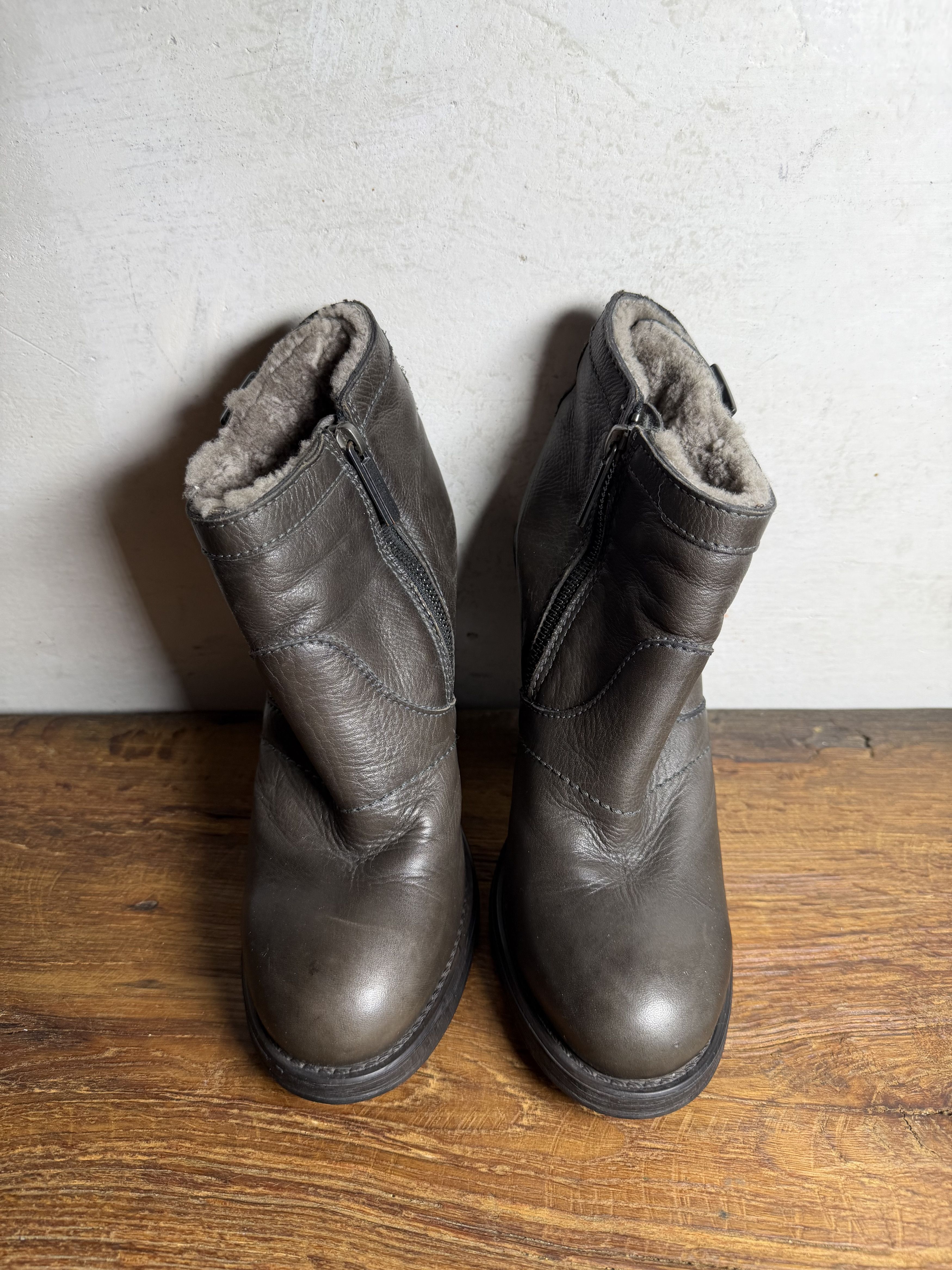 Dirk Bikkembergs Dirk Bikkembergs Soft Shearling Heeled Boots Size US 8 / IT 38 - 5 Thumbnail
