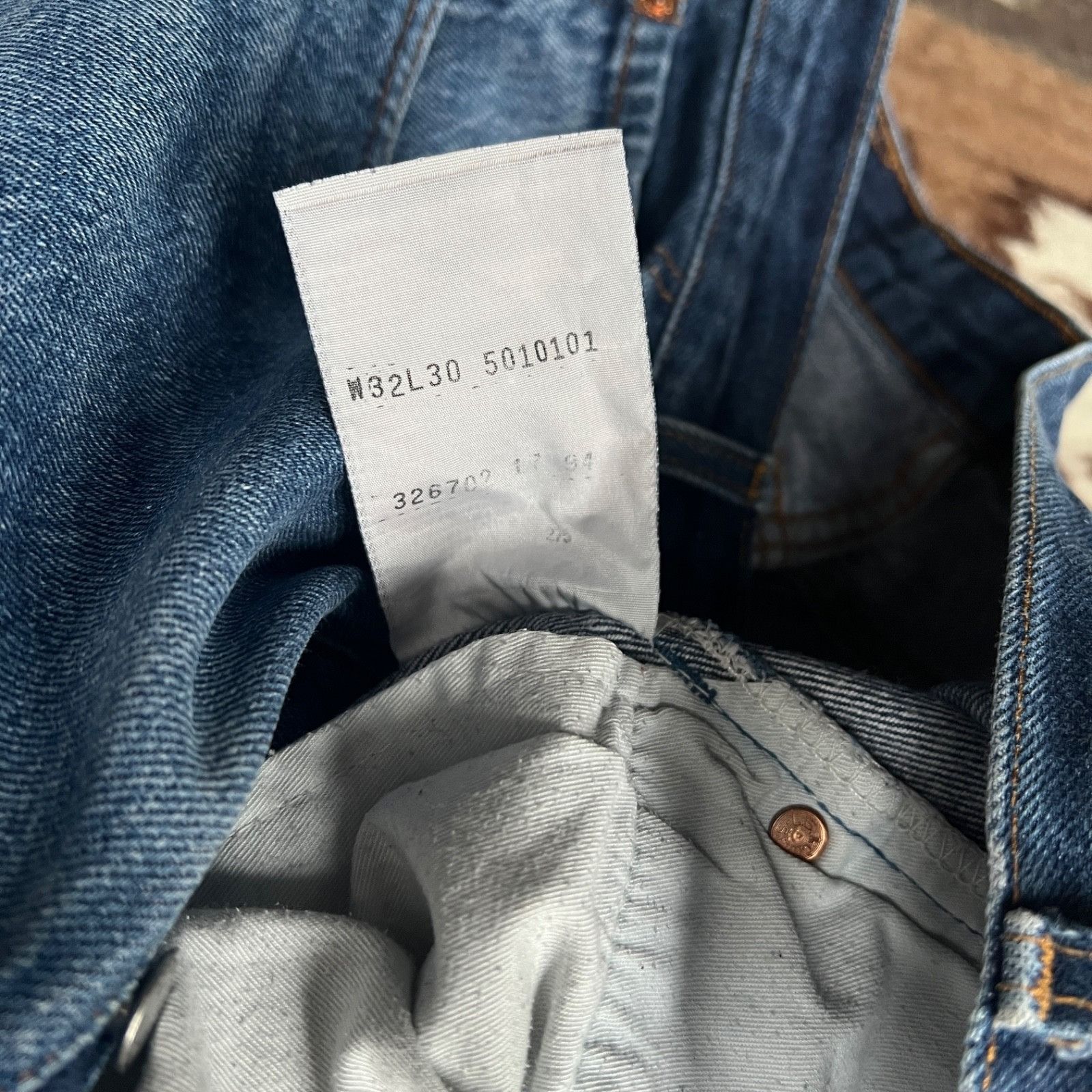 Levi's Levi’s 501 Vintage Medium Blue Button Fly USA Jeans 9784AC Size US 31 - 8 Thumbnail