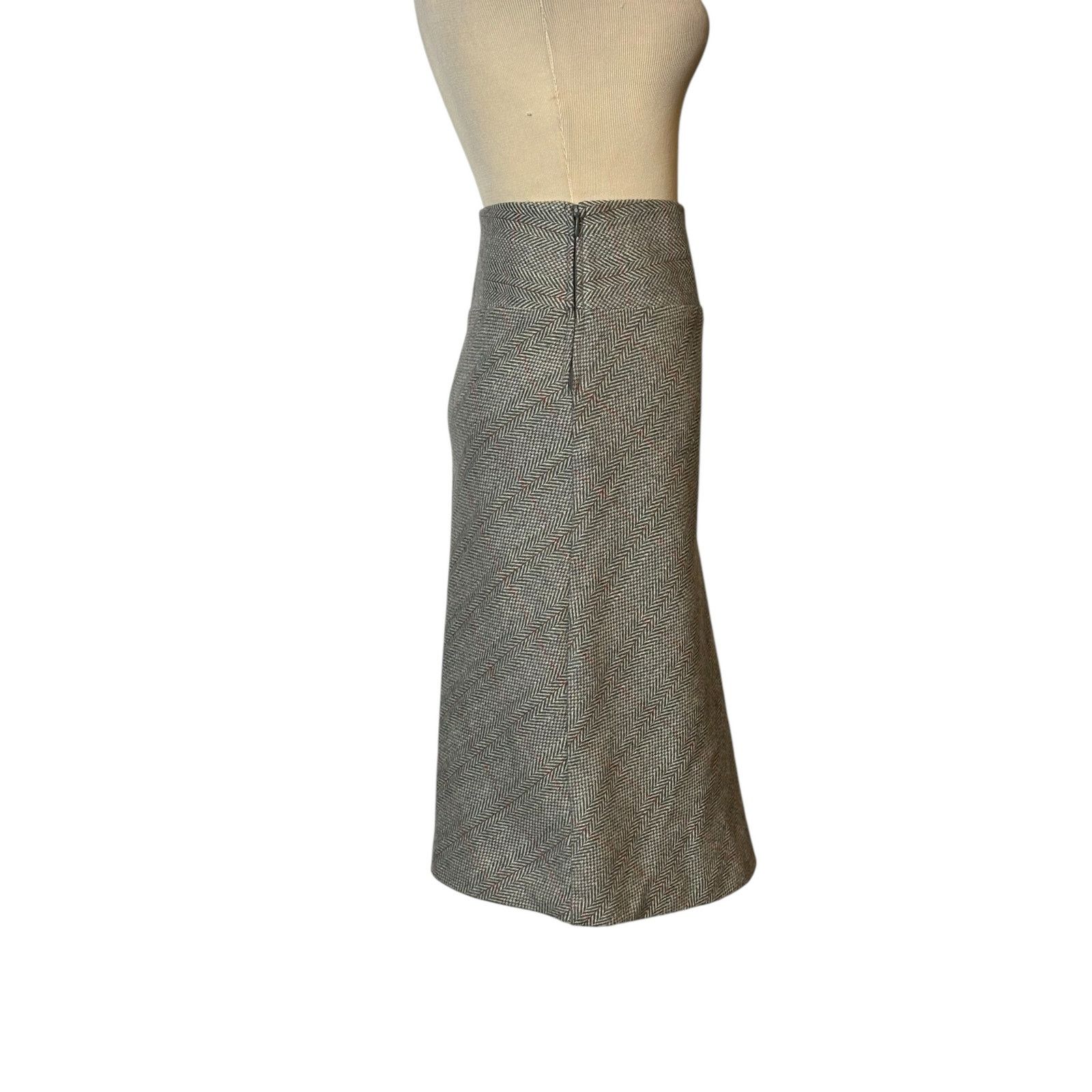 Benetton BENETTON gray red plaid knee length skirt size 44 US Medium Size 32" / US 10 / IT 46 - 19 Thumbnail