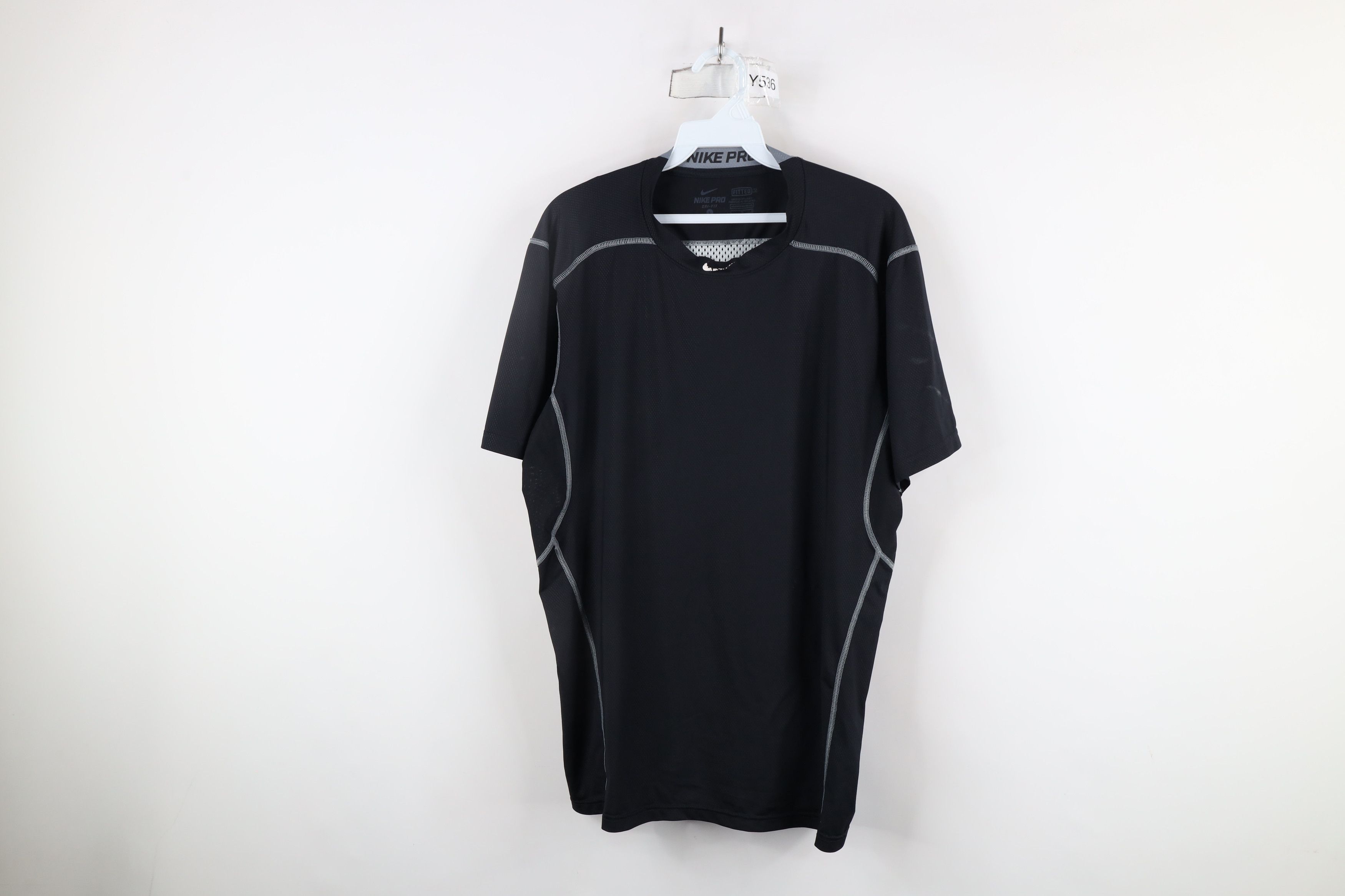 Nike × Vintage Nike Pro Compression Fitted Gym Training T-Shirt Black Size US L / EU 52-54 / 3 - 1 Thumbnail