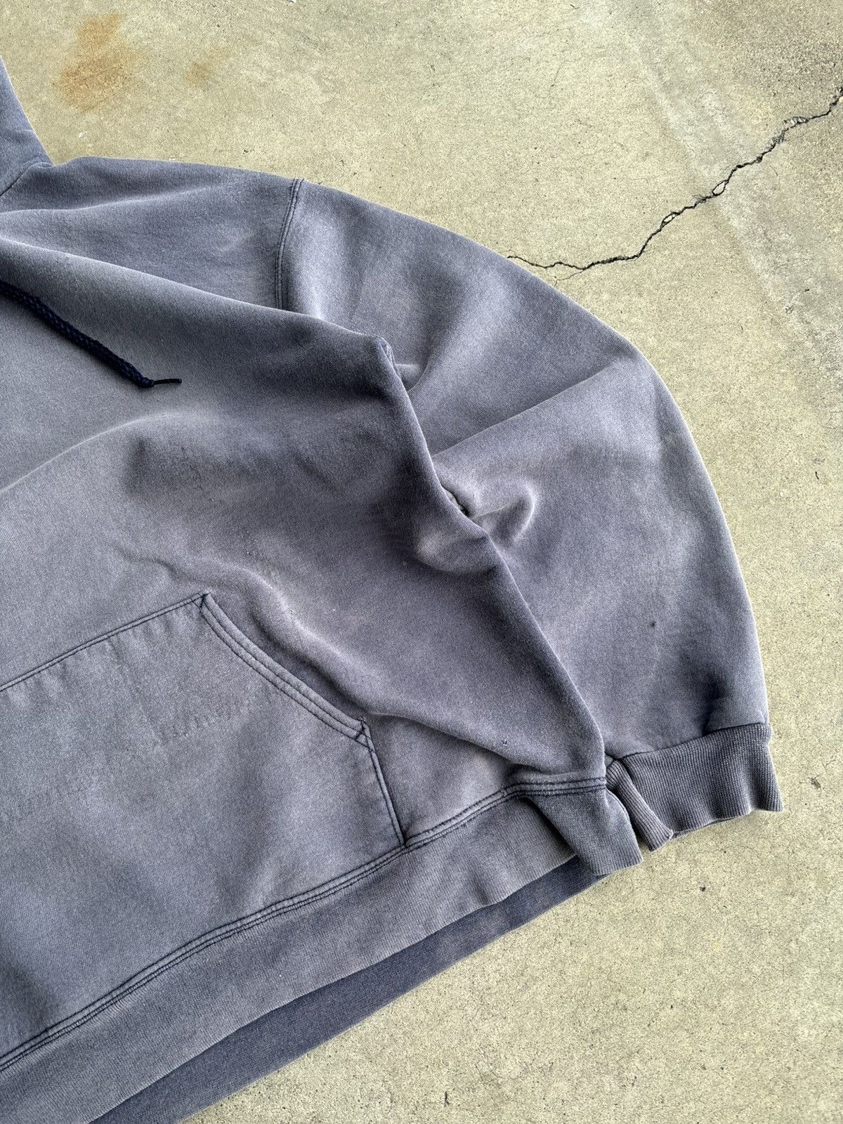 Vintage Crazy 90s Sunfaded Navy Smoke Haze Archive Hoodie A4356H Size US XL / EU 56 / 4 - 6 Thumbnail