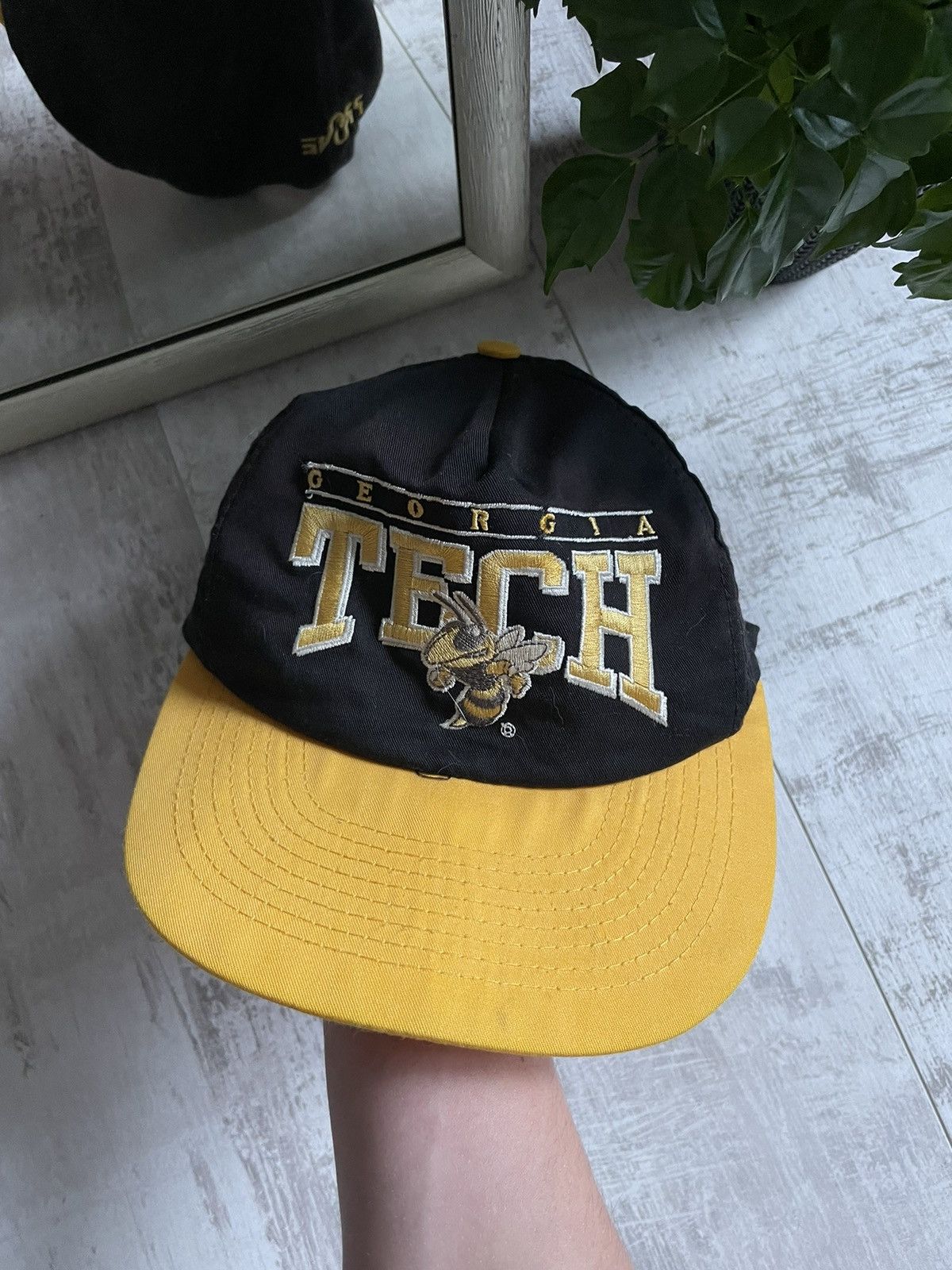 NCAA × Vintage VTG 1992 Georgia Tech Yellow Snapback Hat Cap Very Rare Size ONE SIZE - 1 Thumbnail