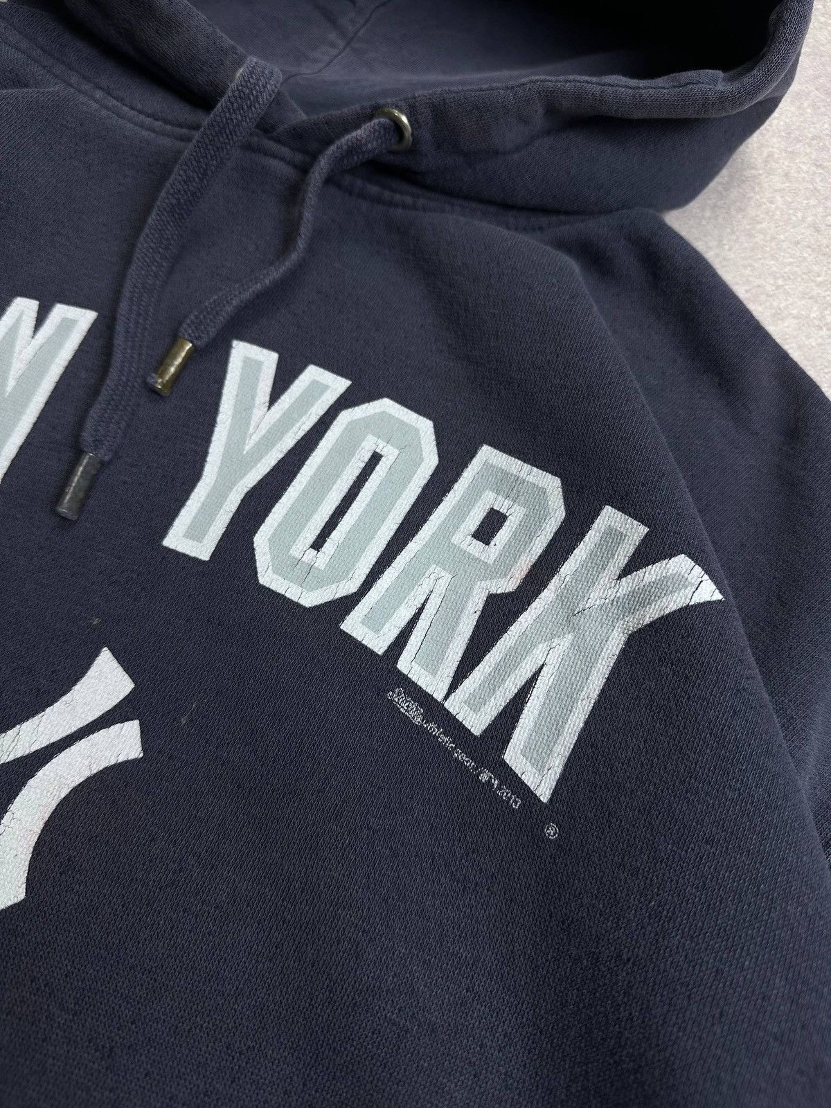 New York Yankees Vintage New York Yankees Majestic Style Boxy Hoodie L Rare Size US L / EU 52-54 / 3 - 5 Thumbnail