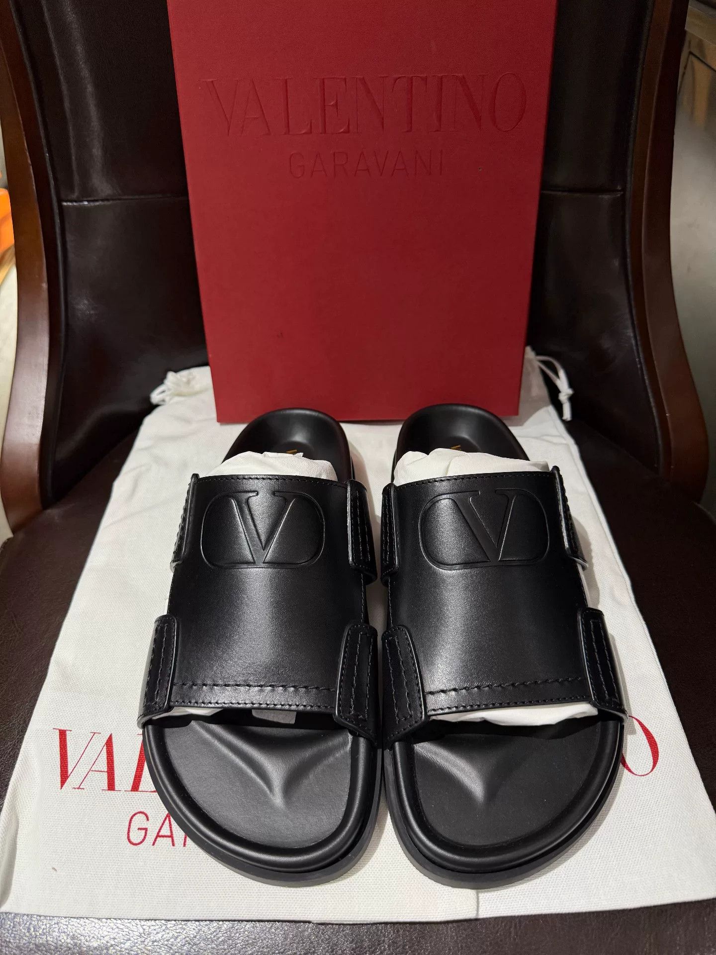 Valentino valentino men's leather slide sandals Size US 8 / EU 41 - 1 Thumbnail