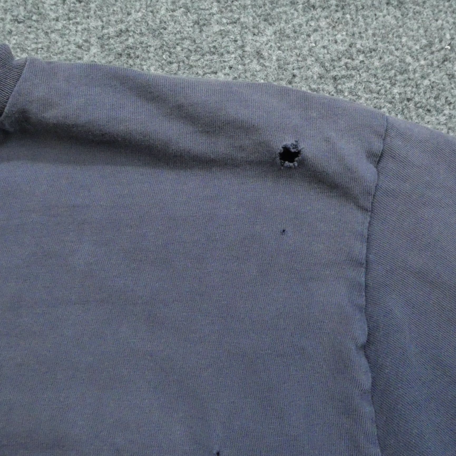 Nautica VINTAGE Nautica T Shirt Mens Large Blue Distressed Grunge Sailing Pocket 90s Size US L / EU 52-54 / 3 - 6 Thumbnail
