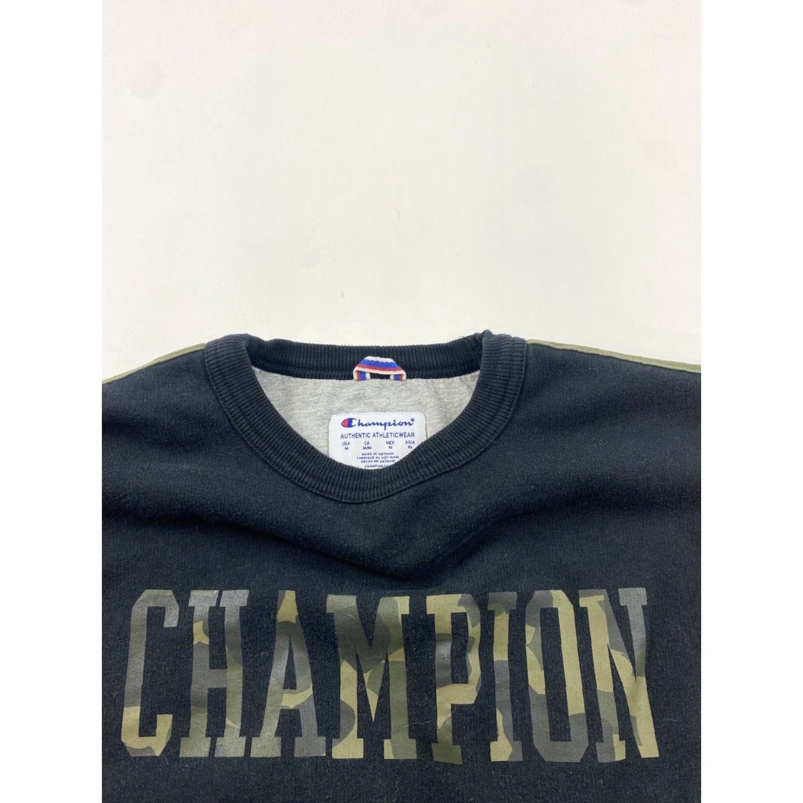 Champion CHAMPION Sweatshirt Mens Medium Black Camo Reversible Big Logo Crew Neck Size US M / EU 48-50 / 2 - 2 Thumbnail
