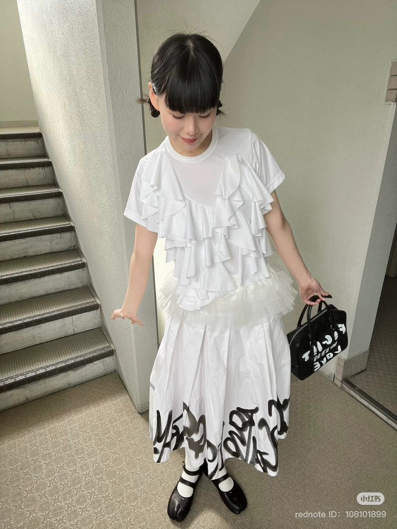 Comme des Garcons Comme Des Garcons Lace white short sleeved T-shirt 2505-Nex Size M / US 6-8 / IT 42-44 - 7 Thumbnail