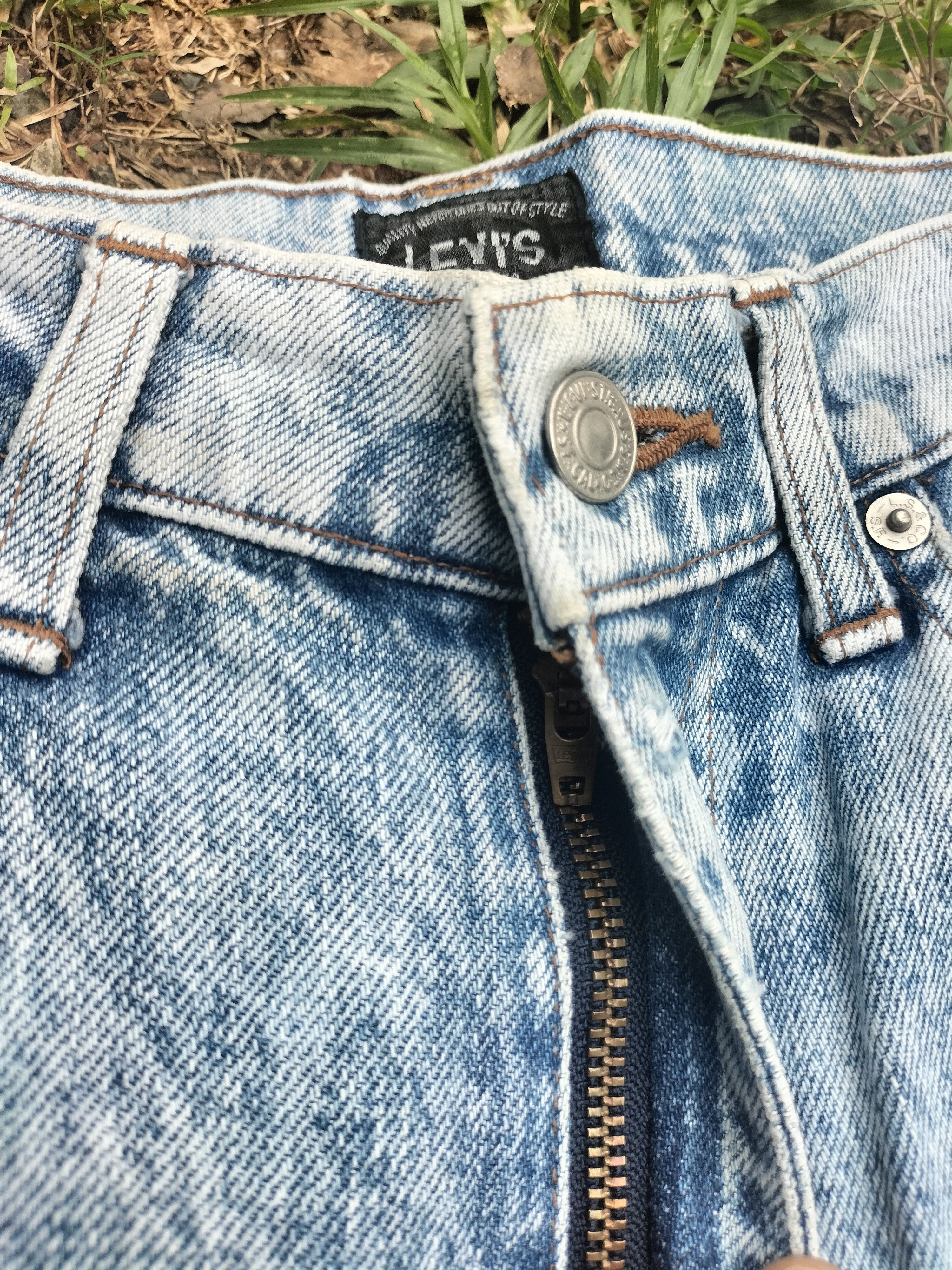 Levi's Vintage Levis Big E Asid Wash Faded Distressed black logo Size US 31 - 2 Thumbnail