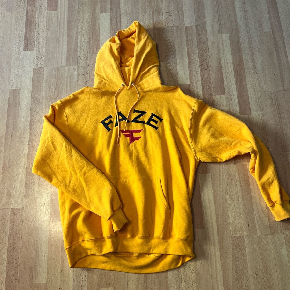 FaZe FaZe Clan Hoodie Yellow Embroidered Champion Size US XL / EU 56 / 4 - 1 Thumbnail