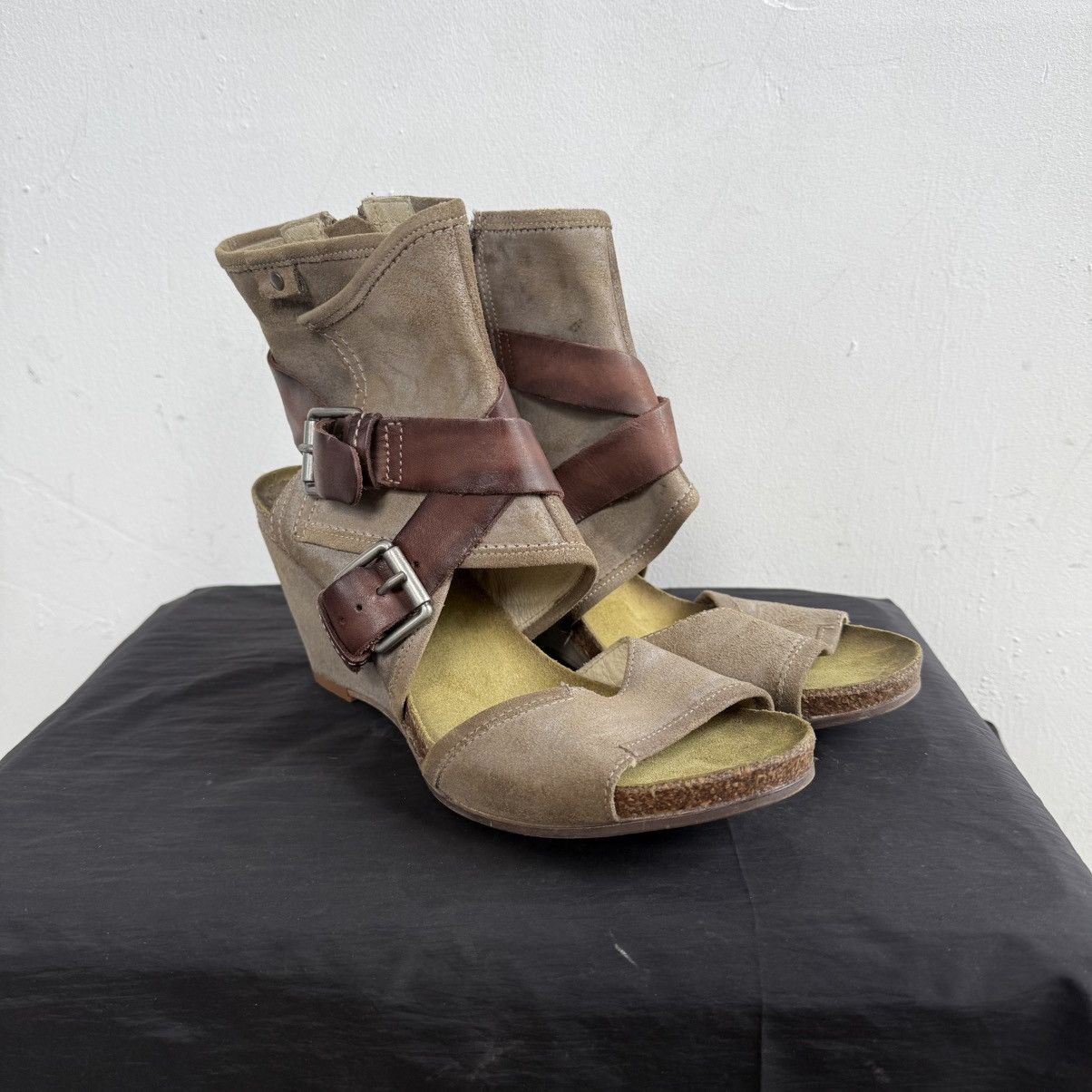 A.S.98 00’s Mjus Avant Garde Leather Wedge Sandals Buckles Boho Size US 10.5 / IT 40.5 - 2 Thumbnail
