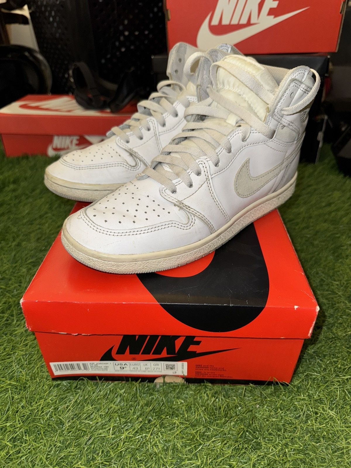 Air Jordan Retro High 85 Neutral Grey Sneakers