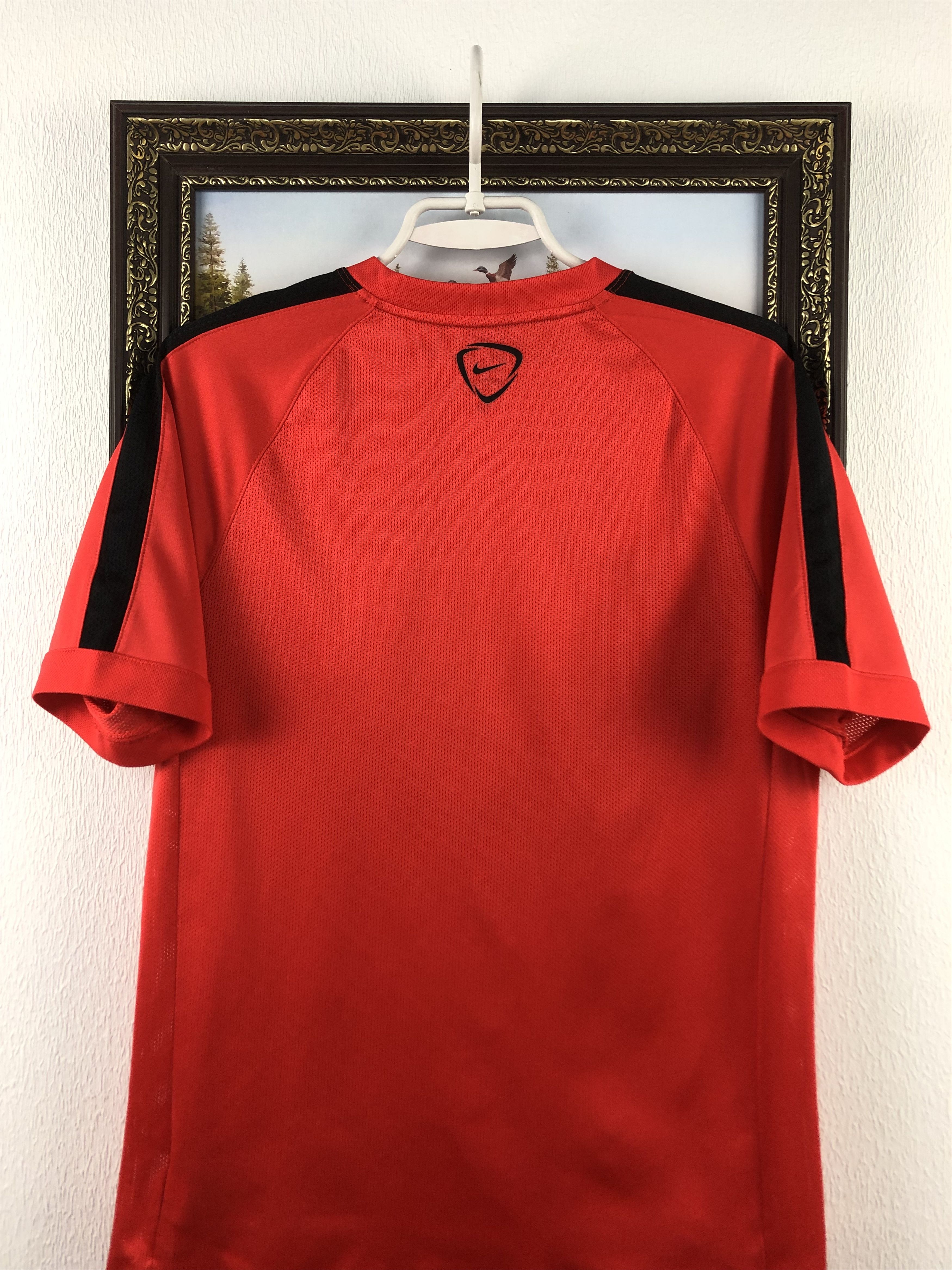 Nike Manchester United Nike Shirt Soccer Jersey Red Mens Trikot Size US S / EU 44-46 / 1 - 16 Thumbnail
