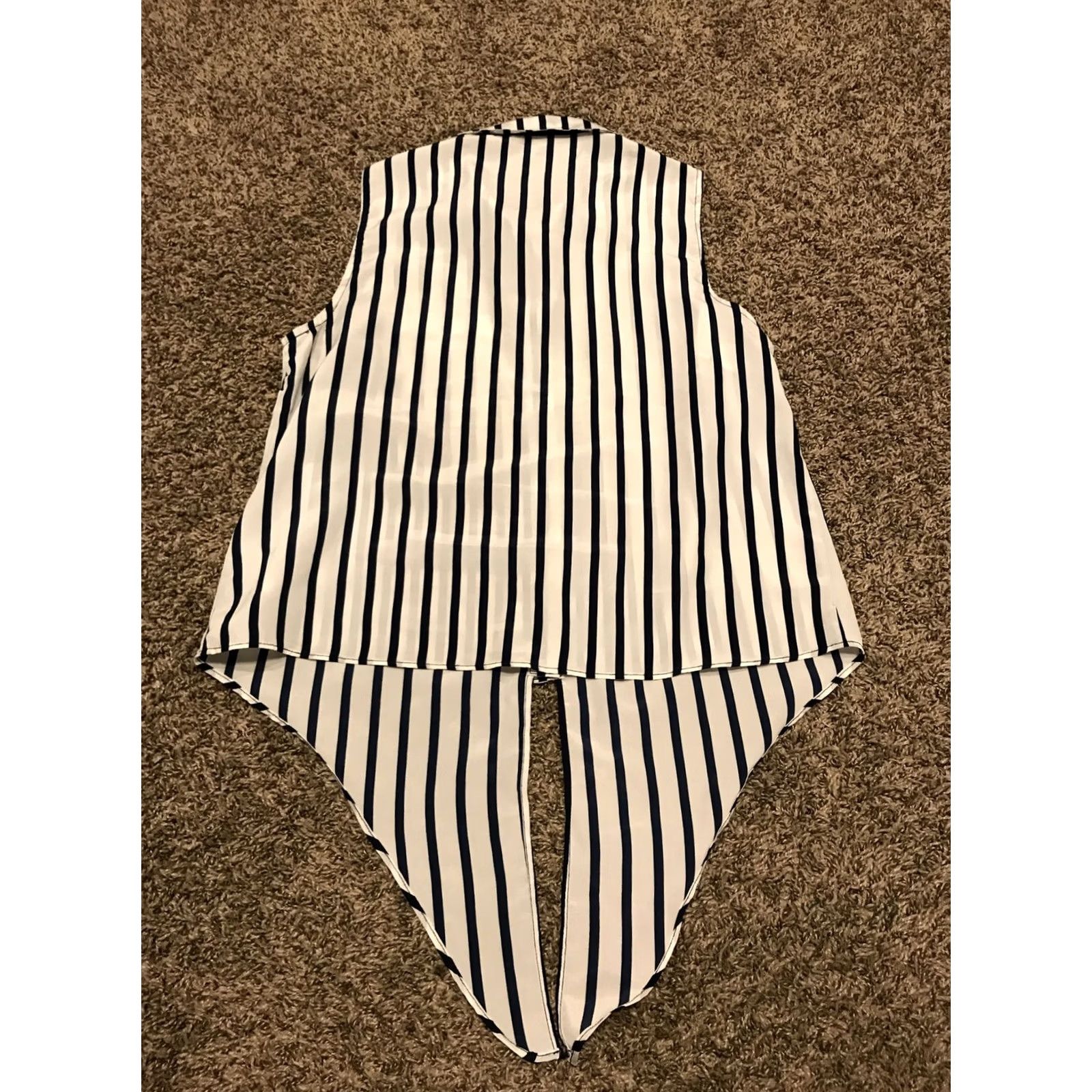 Forever 21 FOREVER 21 Blouse Shirt Womens S Blue White Stripe Sleeveless Collared Multicolor Lightweight Button Casual Regular Size S Size S / US 4 / IT 40 - 3 Thumbnail