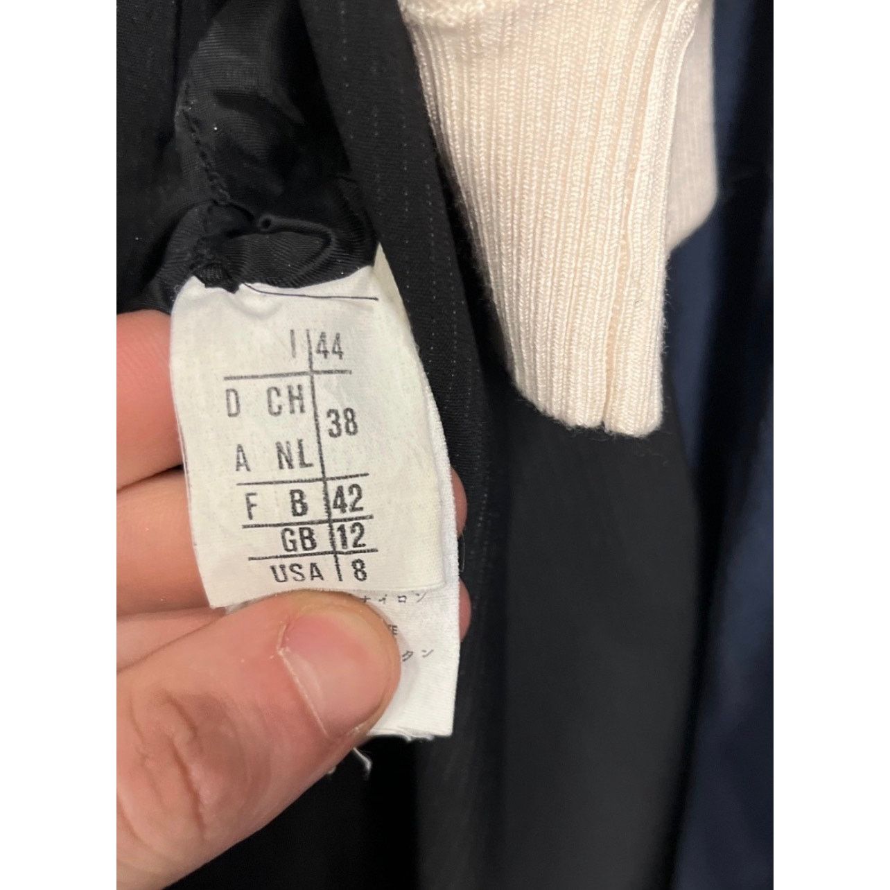 Gianfranco Ferre Gianfranco Ferre Black Striped Wool Suit Sz.42/L Size M / US 6-8 / IT 42-44 - 13 Thumbnail