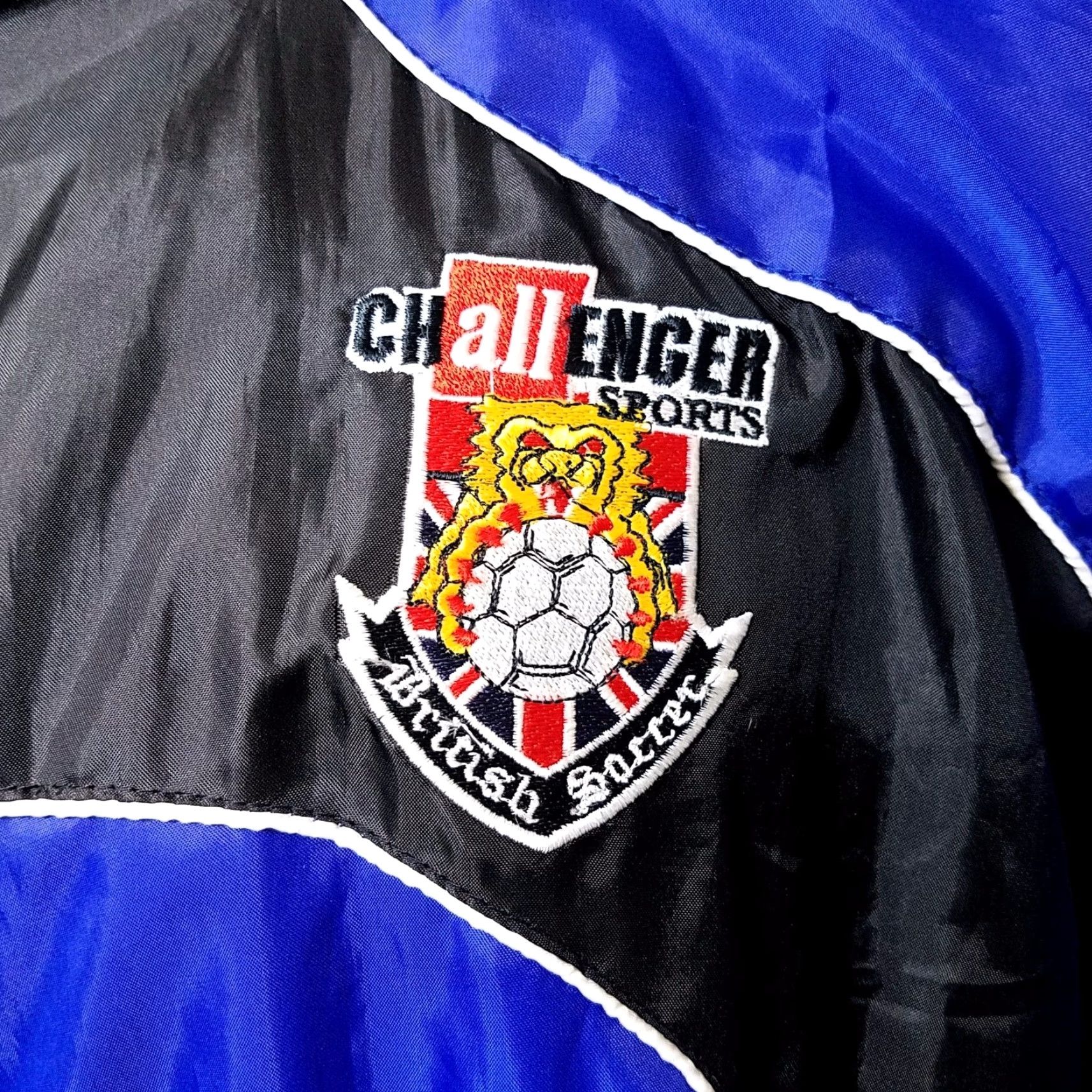 Vintage VINTAGE Challenger Sports Jacket Mens 2XL Windbreaker Blue Football Soccer 1990s Mens Size US XXL / EU 58 / 5 - 3 Thumbnail