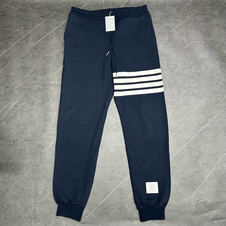Thom Browne Thom browne Size 4 Four-bar sweatpants 2504-Nextarrow Size US 32 / EU 48 - 1 Thumbnail