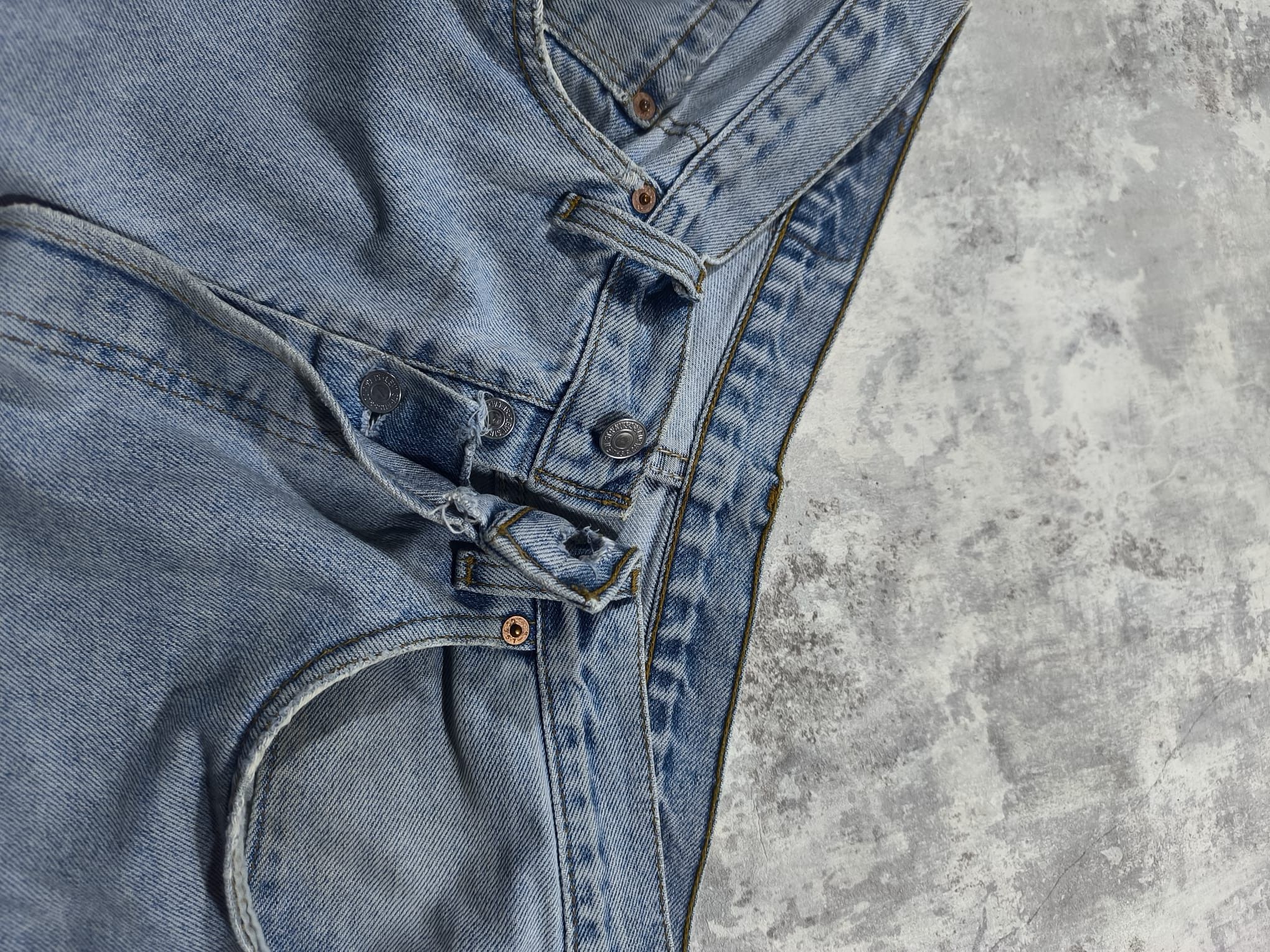 Levi's Vintage Clothing vintage 90s baby blue relaxedfit levis made in uk Size US 33 - 7 Thumbnail