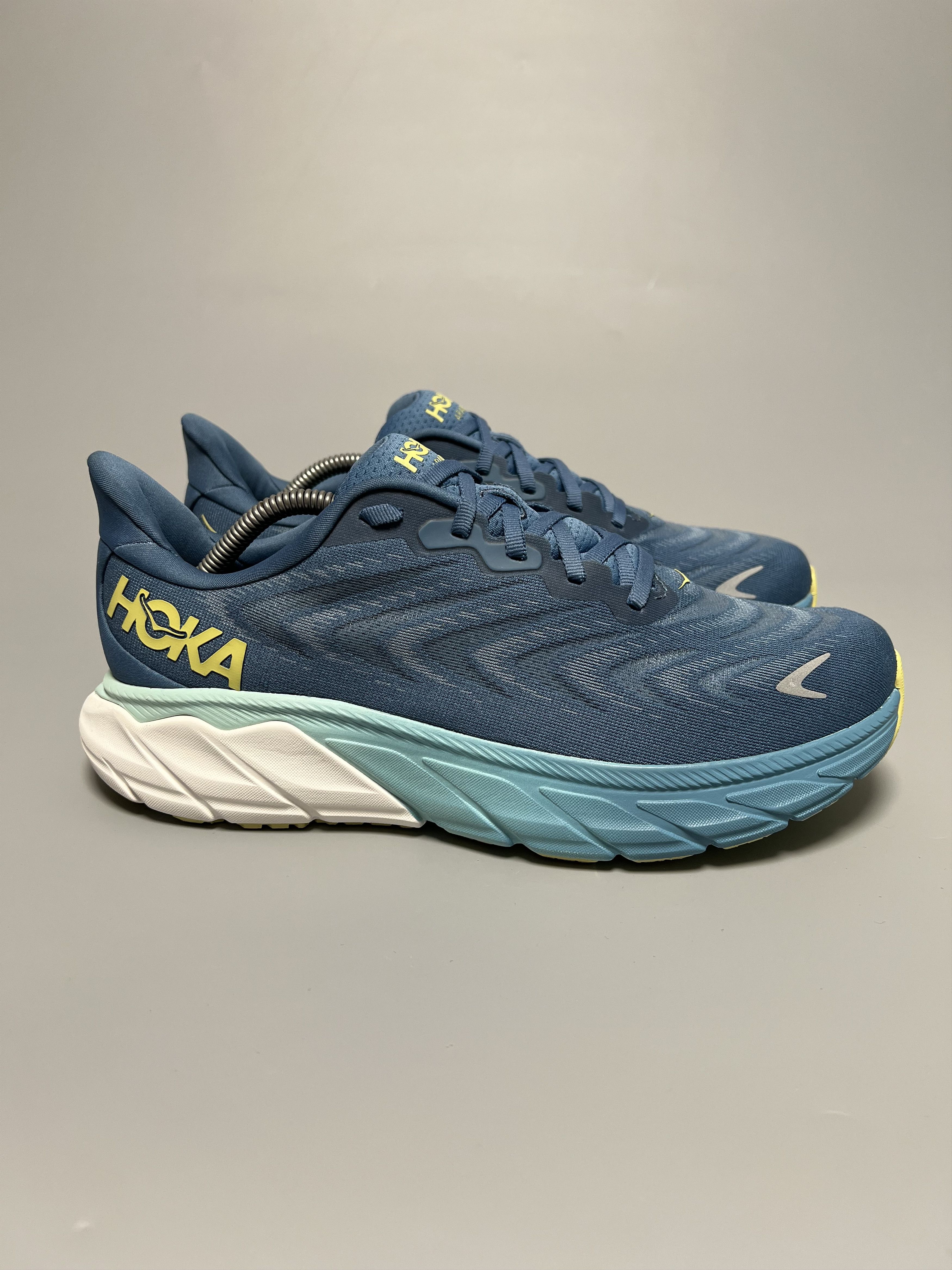 Hoka 9D Hoka One One Arahi 6 Running Shoes Walking Gym Size US 9 / EU 42 - 2 Thumbnail
