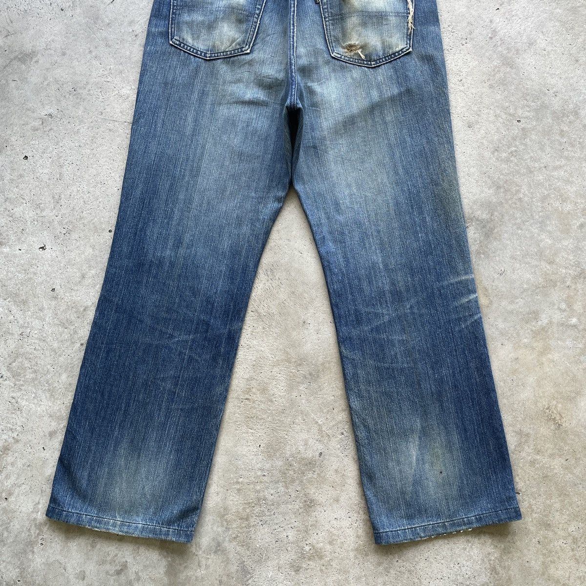 Japanese Brand Vintage Japanese Rusty Wash Distressed Faded Jeans Pants W32 Size US 32 / EU 48 - 10 Thumbnail