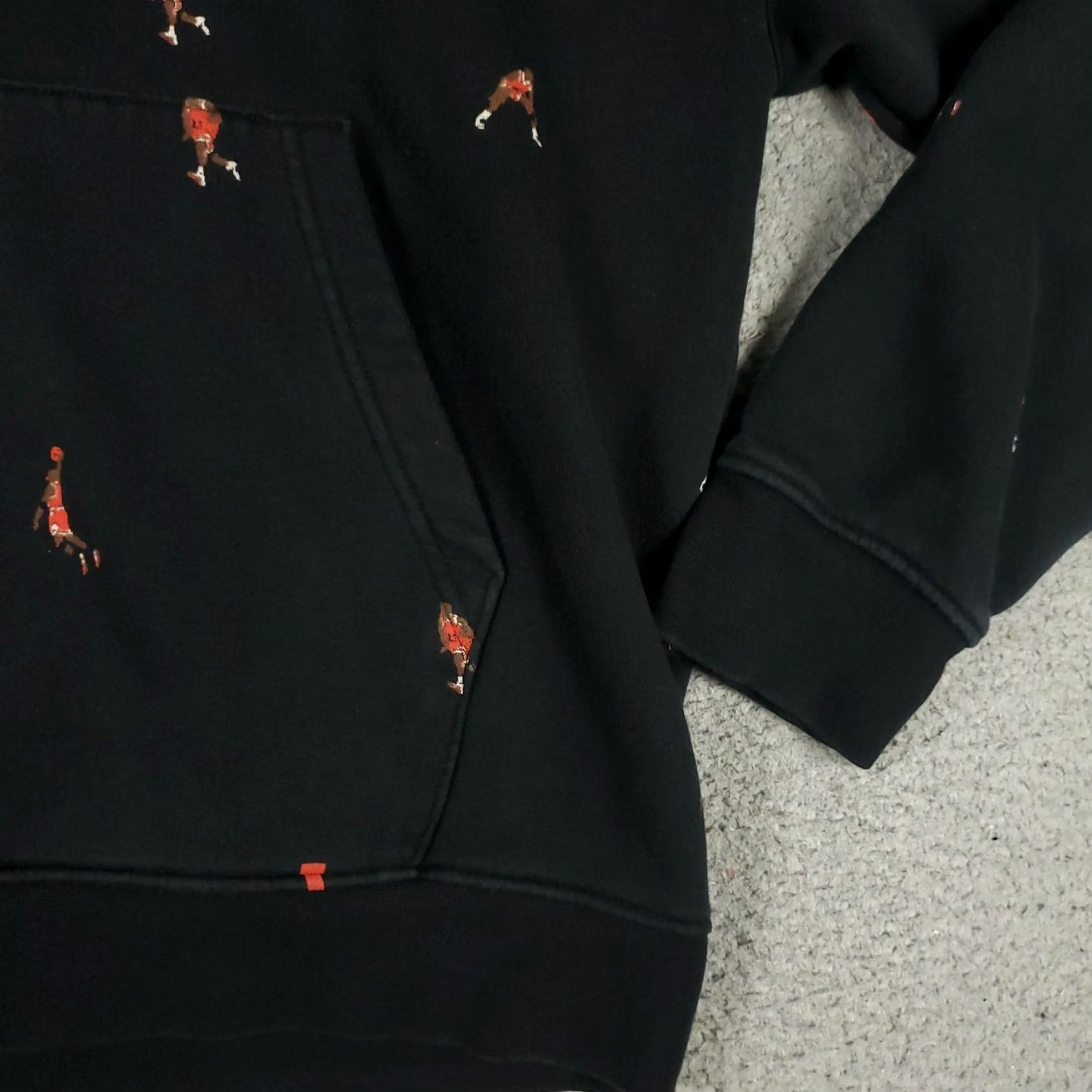 Jordan Brand Jordan Hoodie Mens Large Black Over Print Pullover Sweatshirt Sweatshirt Pullover Hoodie Jacket Nike Jordan Logo All Seasons Hooded Pockets Mens Size US L / EU 52-54 / 3 - 4 Thumbnail