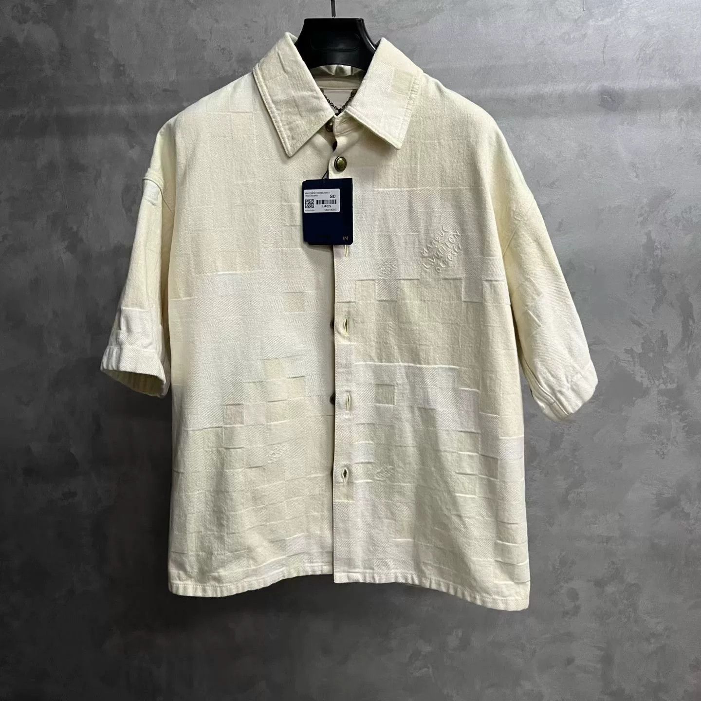 Louis Vuitton Louis Vuitton Embroidered Plaid Beige Shirt s Men Size US S / EU 44-46 / 1 - 1 Thumbnail