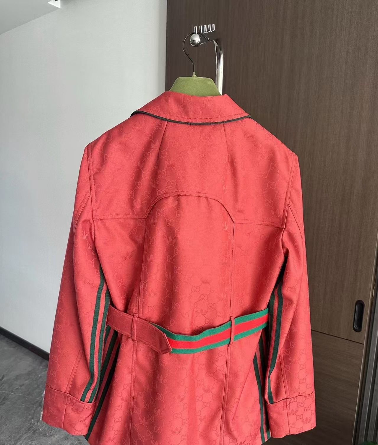 Gucci Gucci x Adidas Red Button-Up Jacket Size US L / EU 52-54 / 3 - 6 Thumbnail