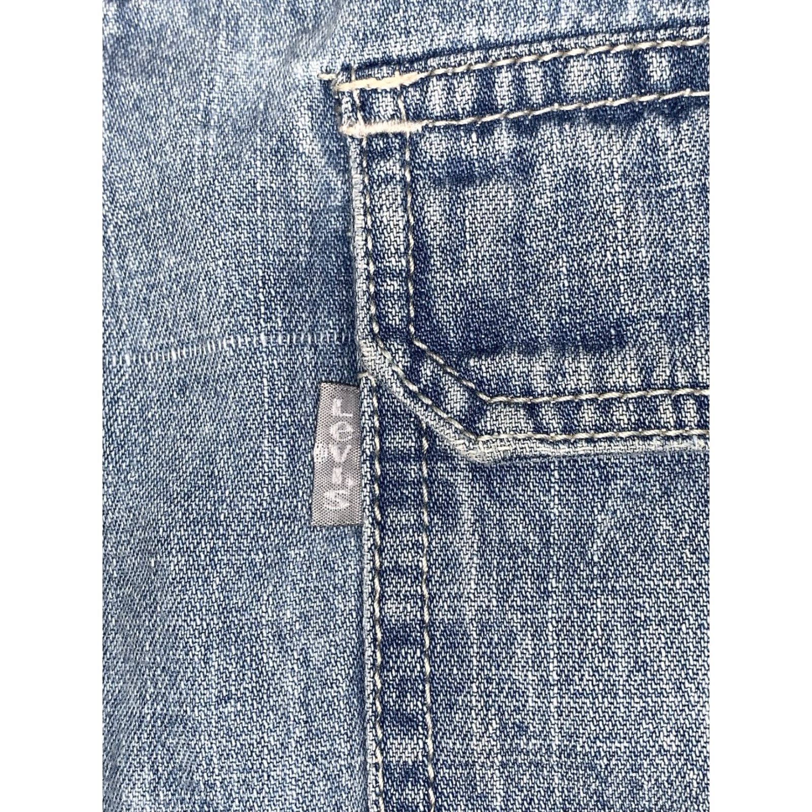 Levi's VINTAGE Levi's Silvertab Denim Button-Up Shirt Mens M Blue Light Wash 90s Western Jeans Shirt Men M Blue Light Wash Size US M / EU 48-50 / 2 - 5 Thumbnail