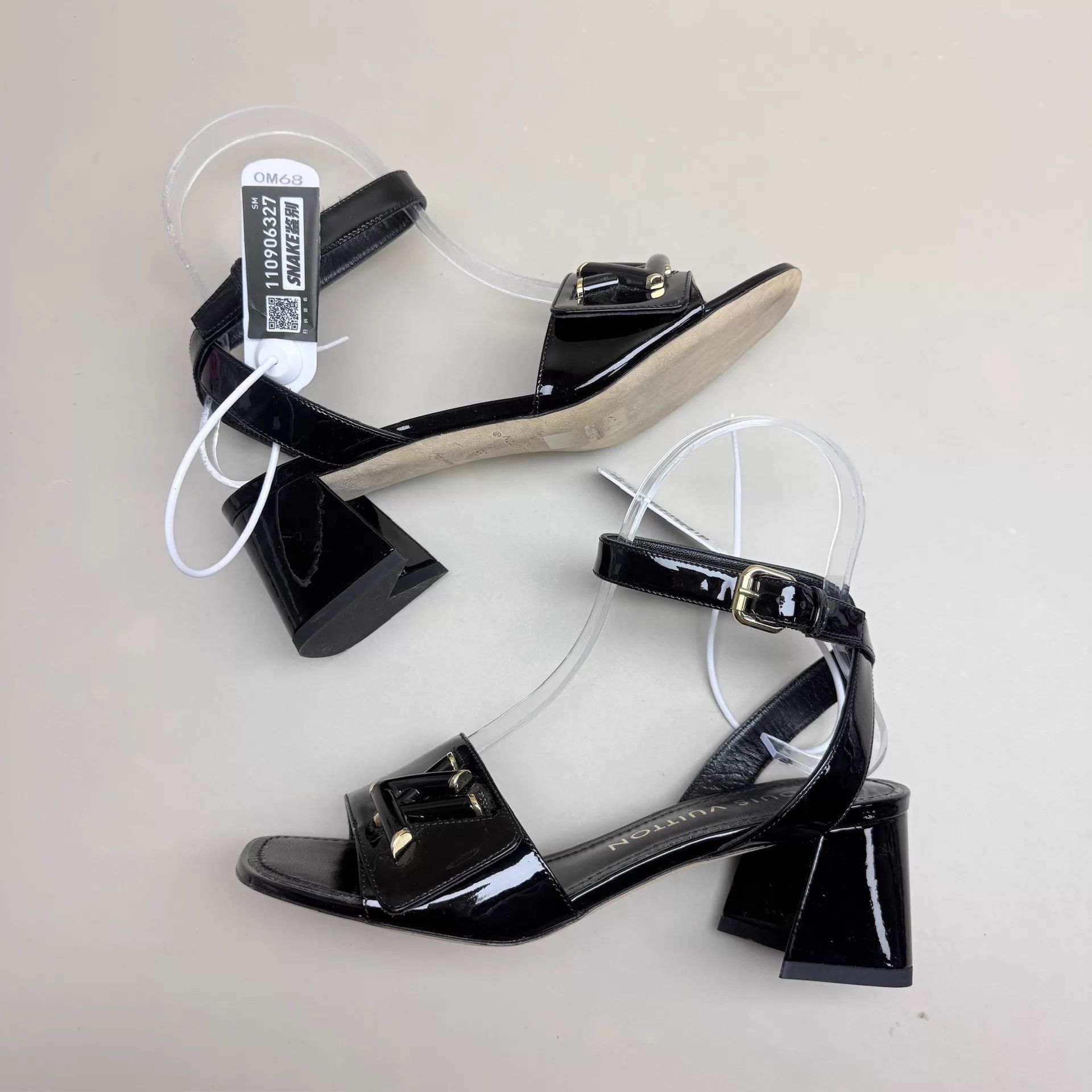 Louis Vuitton LV Black Gold Logo Strap Sandals 35 (Mint) Size US 4.5 / IT 34.5 - 5 Thumbnail