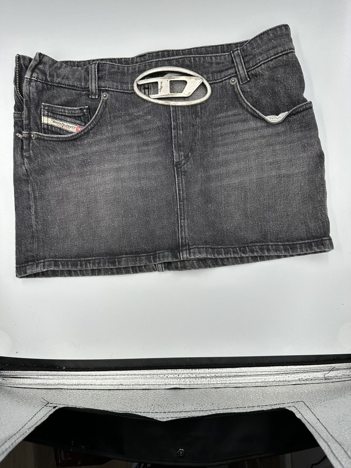 Diesel Diesel Emblemed Mini Skirt Size 28" / US 6 / IT 42 - 11 Thumbnail