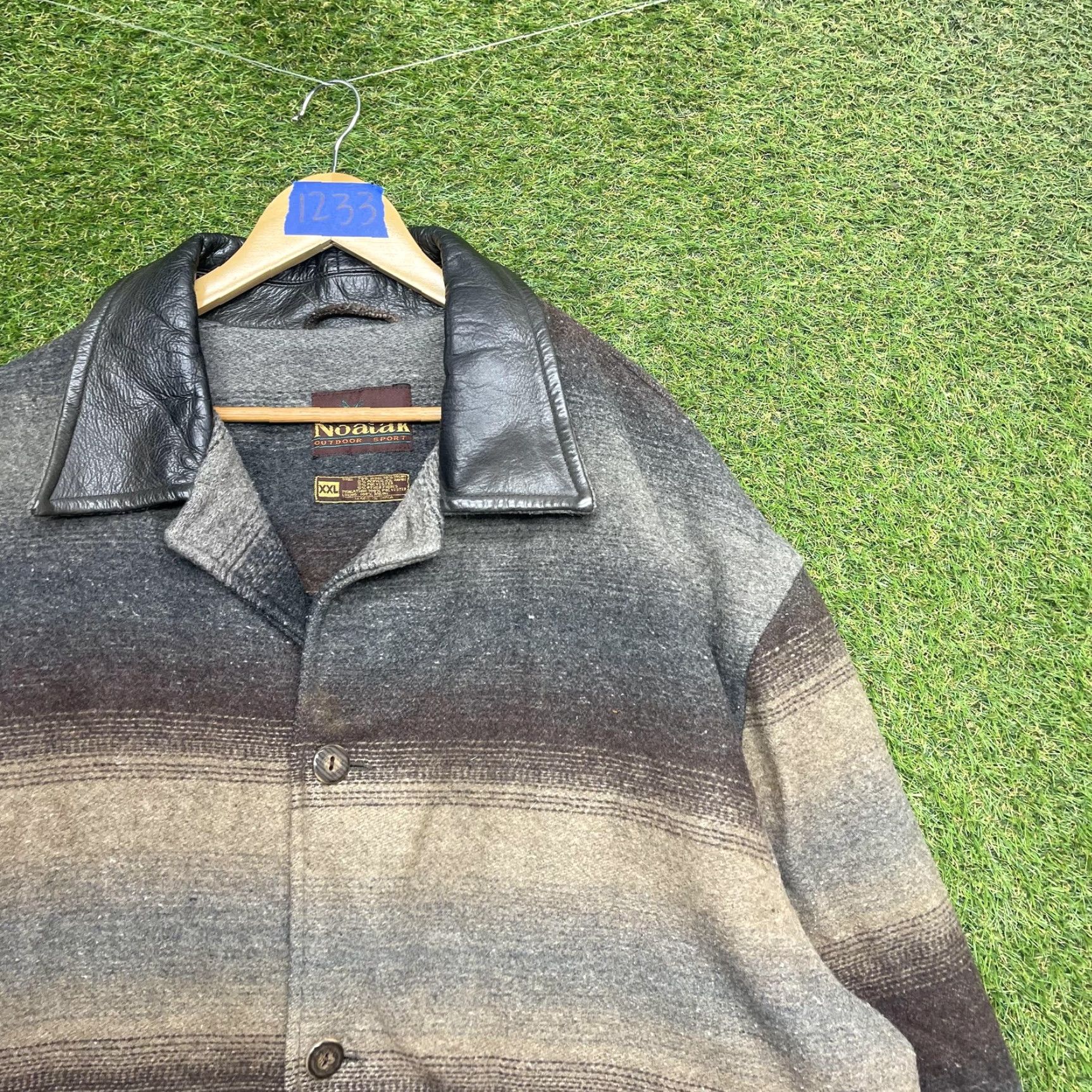 Vintage VINTAGE Noatak Coat Mens 2XL Gray Wool Overcoat Striped Leather Collar Pockets Weatherproof Outdoor Casual Workwear Size US XXL / EU 58 / 5 - 2 Thumbnail