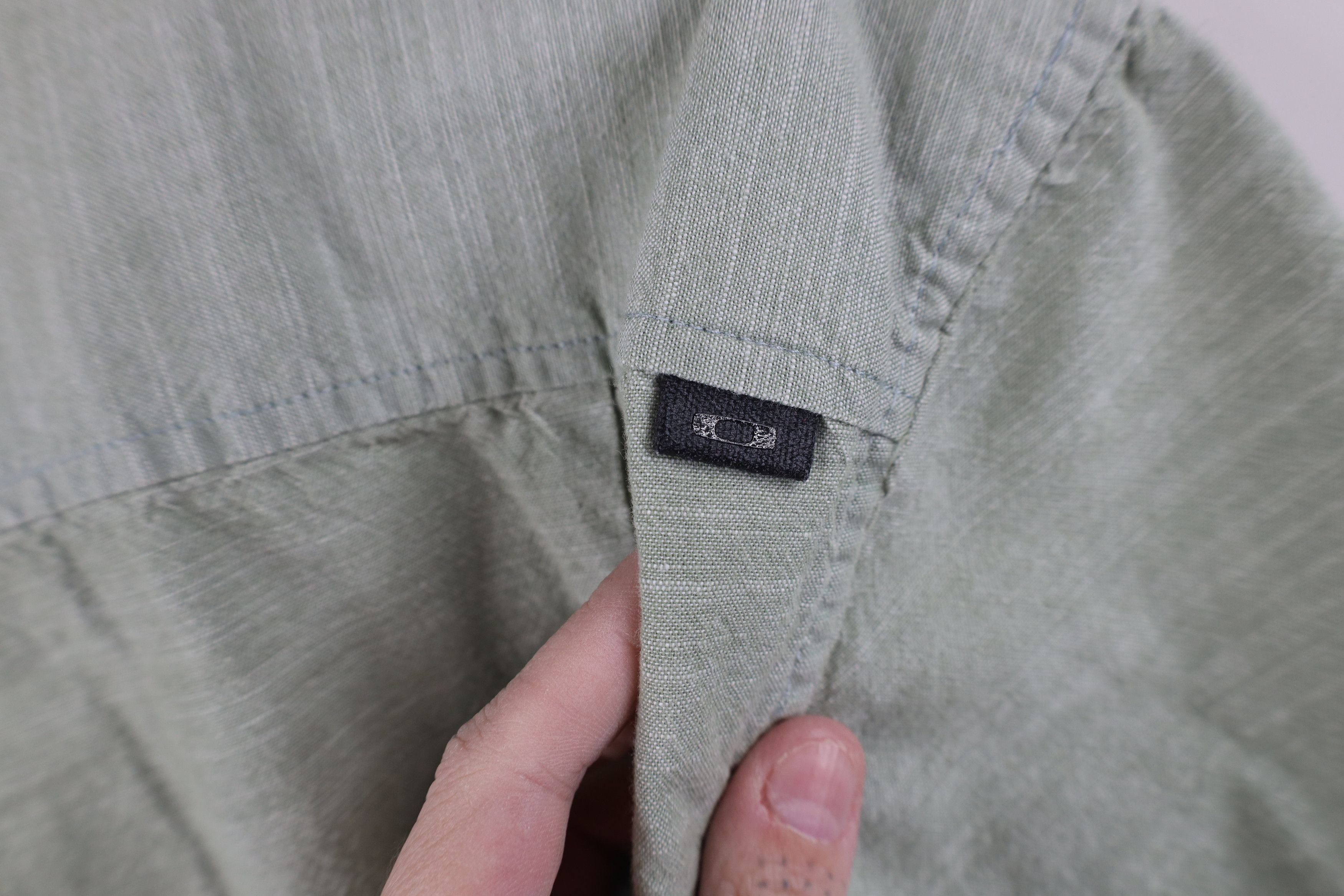 Oakley Vintage Oakley O Logo Chambray Collared Button Shirt Green Size US L / EU 52-54 / 3 - 10 Thumbnail