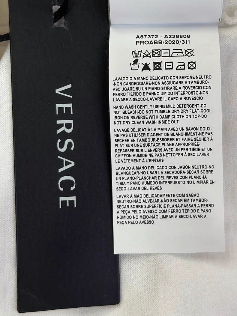 Versace Versace White casual T-shirt with short sleeves Size US S / EU 44-46 / 1 - 7 Thumbnail