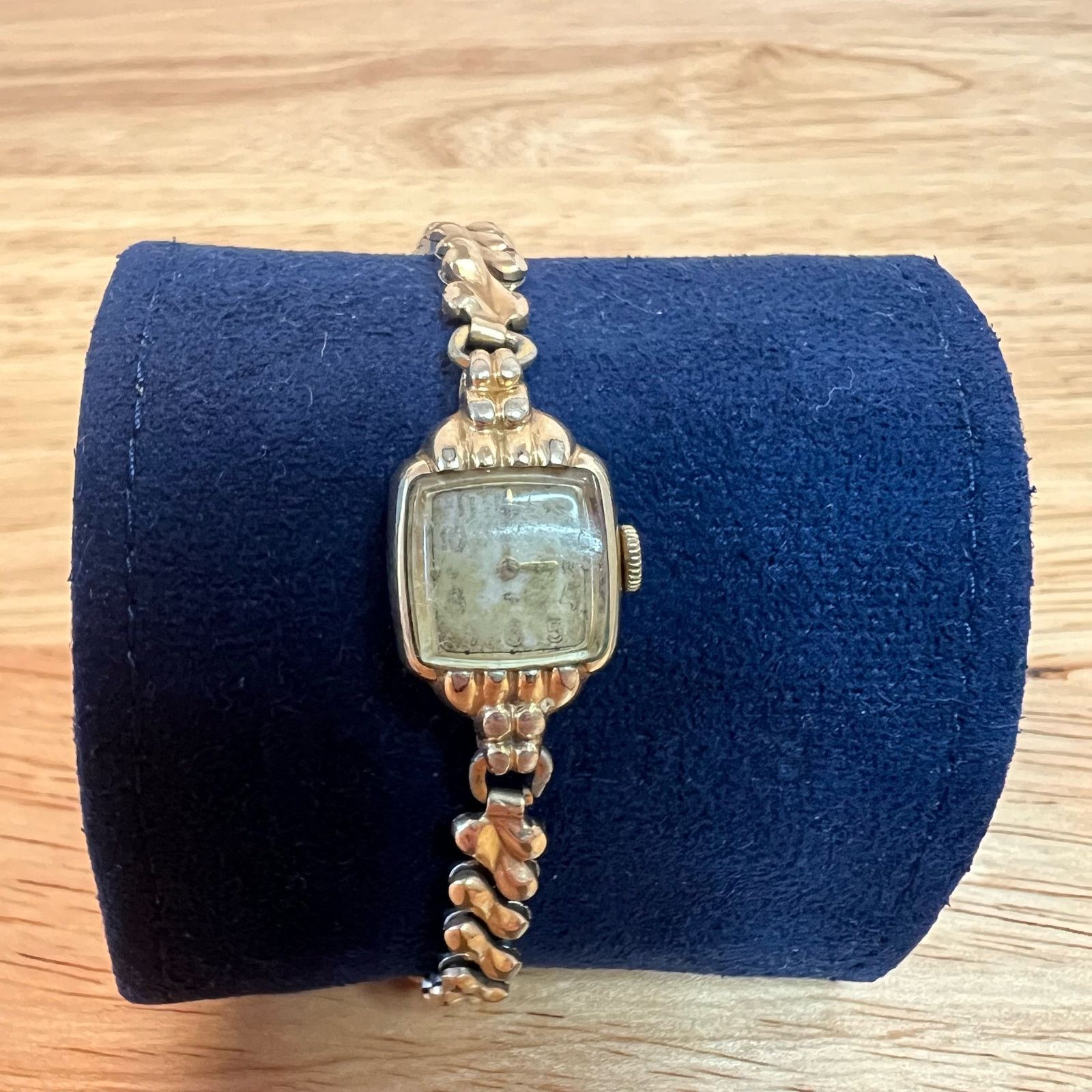 Elgin National Watch Company Elgin 10K RGP Gold Vintage Ladies Gold Watch 1950s Size ONE SIZE - 1 Thumbnail