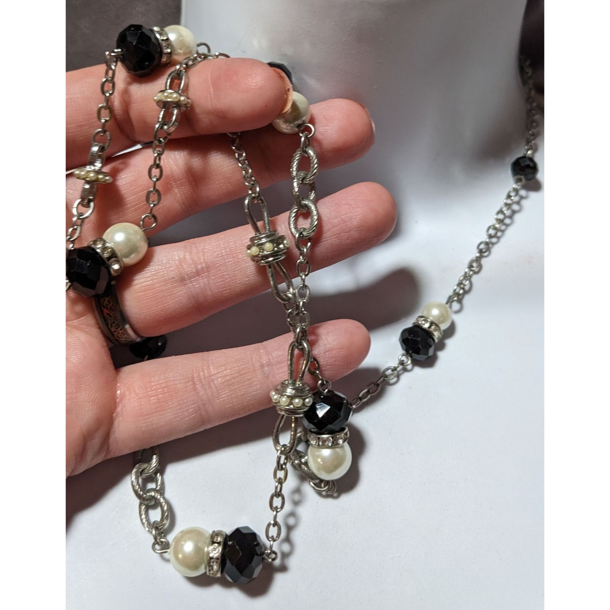 White House Black Market White House Black Market Pearl Black Glass Chain Necklace Size ONE SIZE - 8 Thumbnail