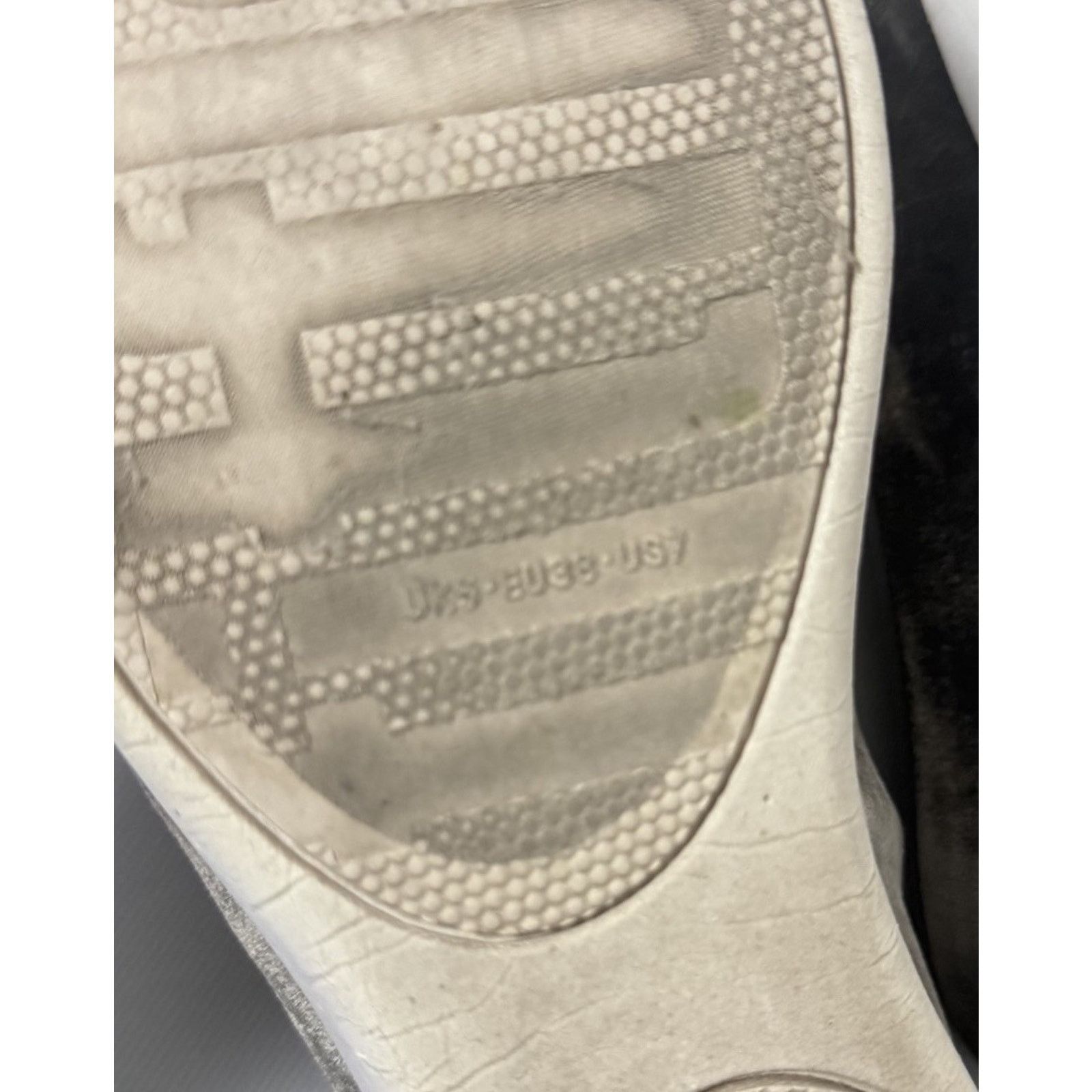 Other FitFlop Superskate Velvet Slip on Sneaker Flat Comfort Shoes Size US 7 / IT 37 - 7 Thumbnail