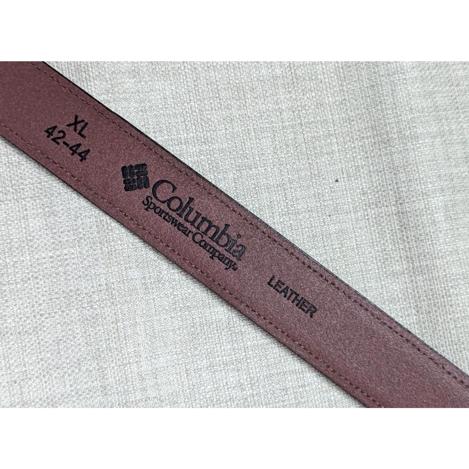 Vintage VINTAGE Columbia Belt Men 42-44 Brown Full Grain Leather Cowhide 1-1/2" Belt Length 49" Holes 40-46 Mens Brown Leather Belt Columbia Size 44 - 7 Thumbnail
