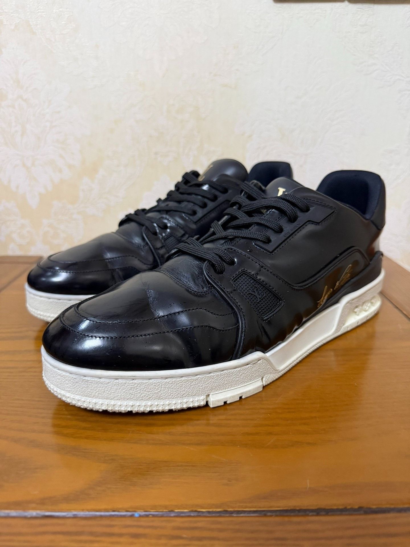 Louis Vuitton Louis Vuitton Training Black Lowtop Sneakers 43 Men Size US 10 / EU 43 - 1 Thumbnail