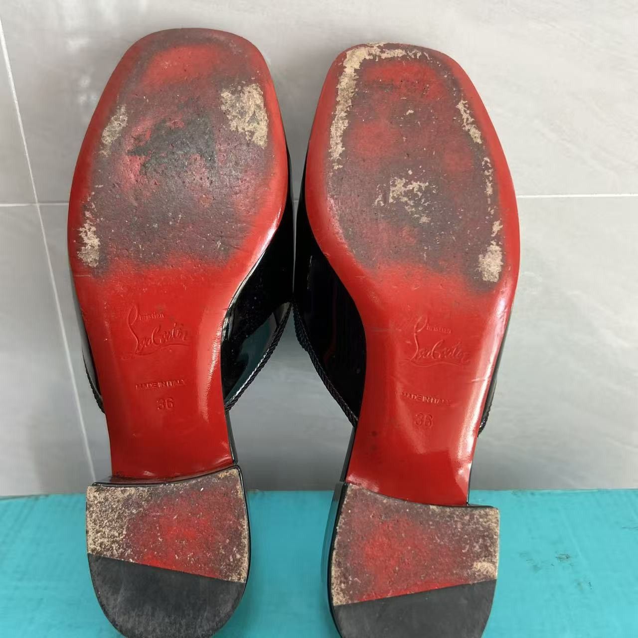 Christian Louboutin christain louboutin mule 37 Size US 6 / IT 36 - 2 Thumbnail