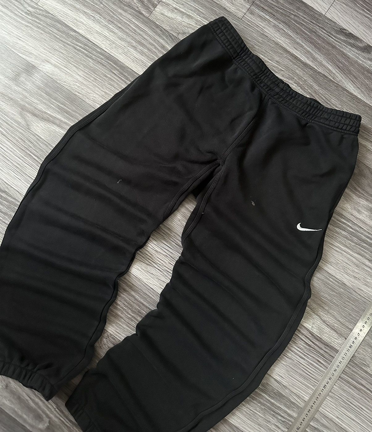 Nike × Vintage Nike Vintage Black Baggy Jogger Small Swoosh acg y2k drip Size US 34 / EU 50 - 2 Thumbnail