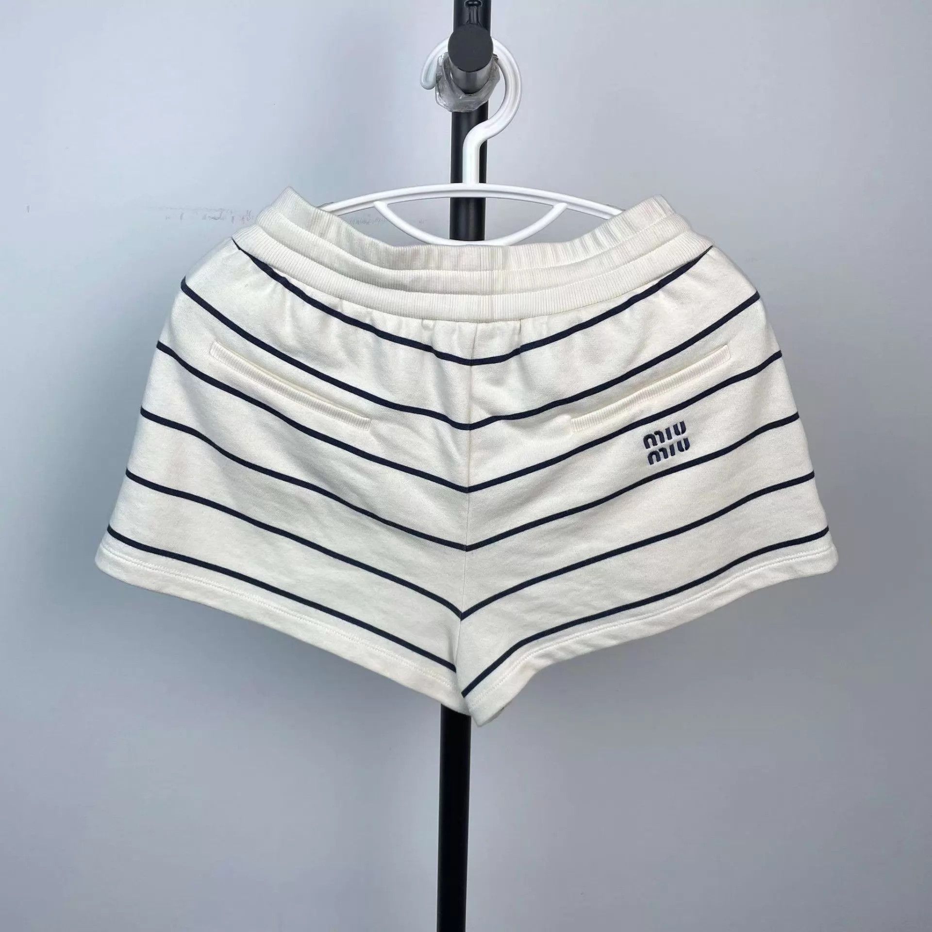 Miu Miu MIU MIU 95 New Striped Embroidered S Black & White Shorts Size 26" / US 2 / IT 38 - 2 Thumbnail
