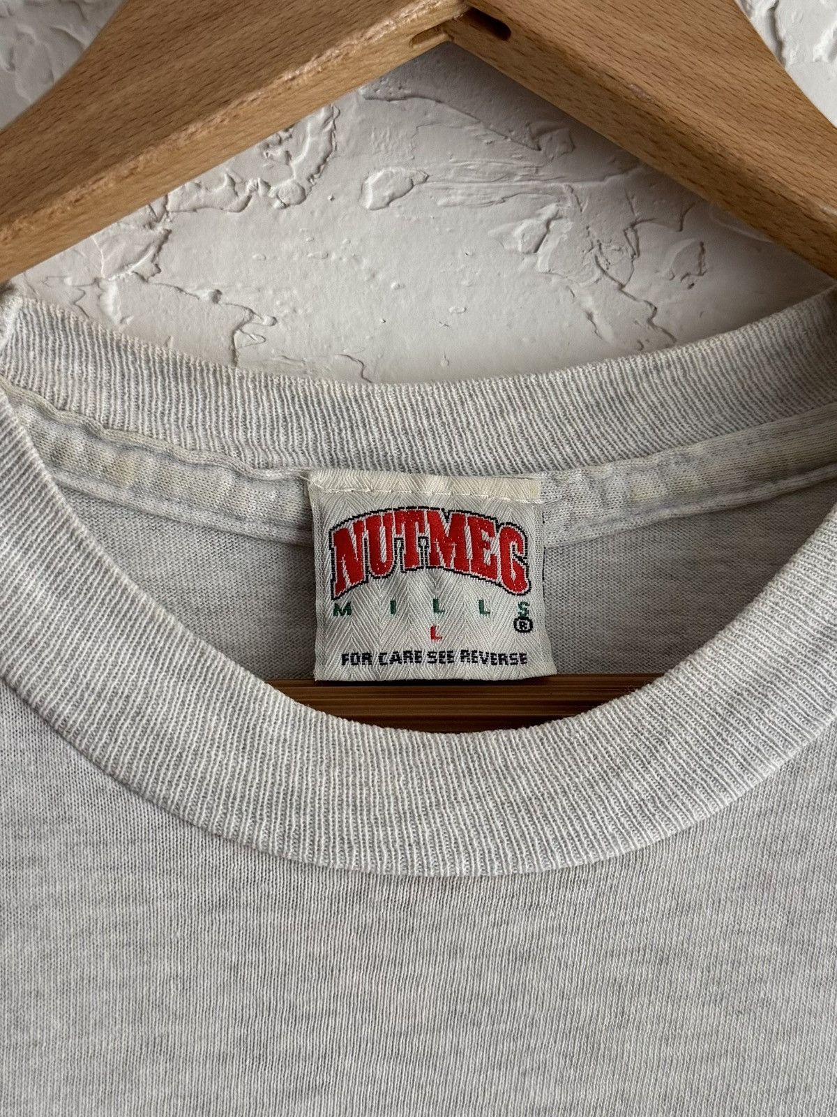 NBA Vintage Charlotte Hornets Nutmeg Mills Single Stitch T-shirt Size US L / EU 52-54 / 3 - 7 Thumbnail