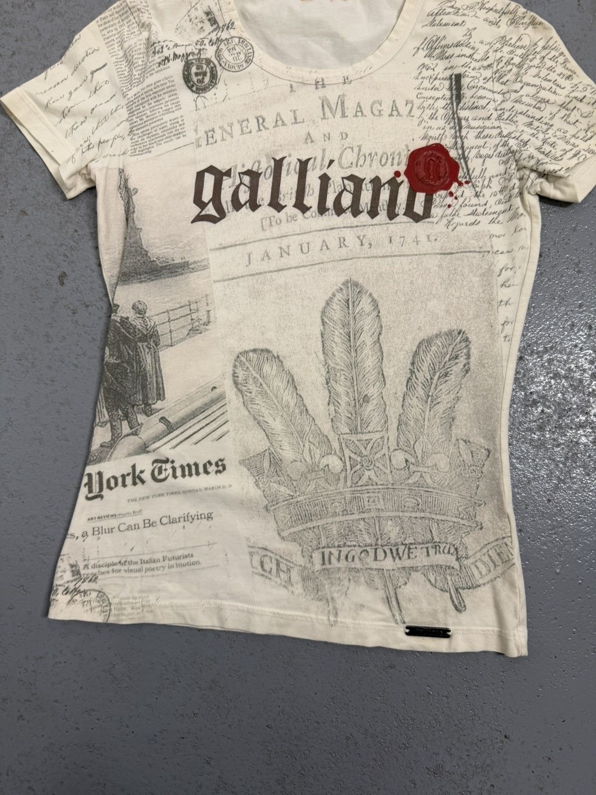 John Galliano Vintage 00s John Galliano Stamp T-Shirt Size XS / US 0-2 / IT 36-38 - 2 Thumbnail